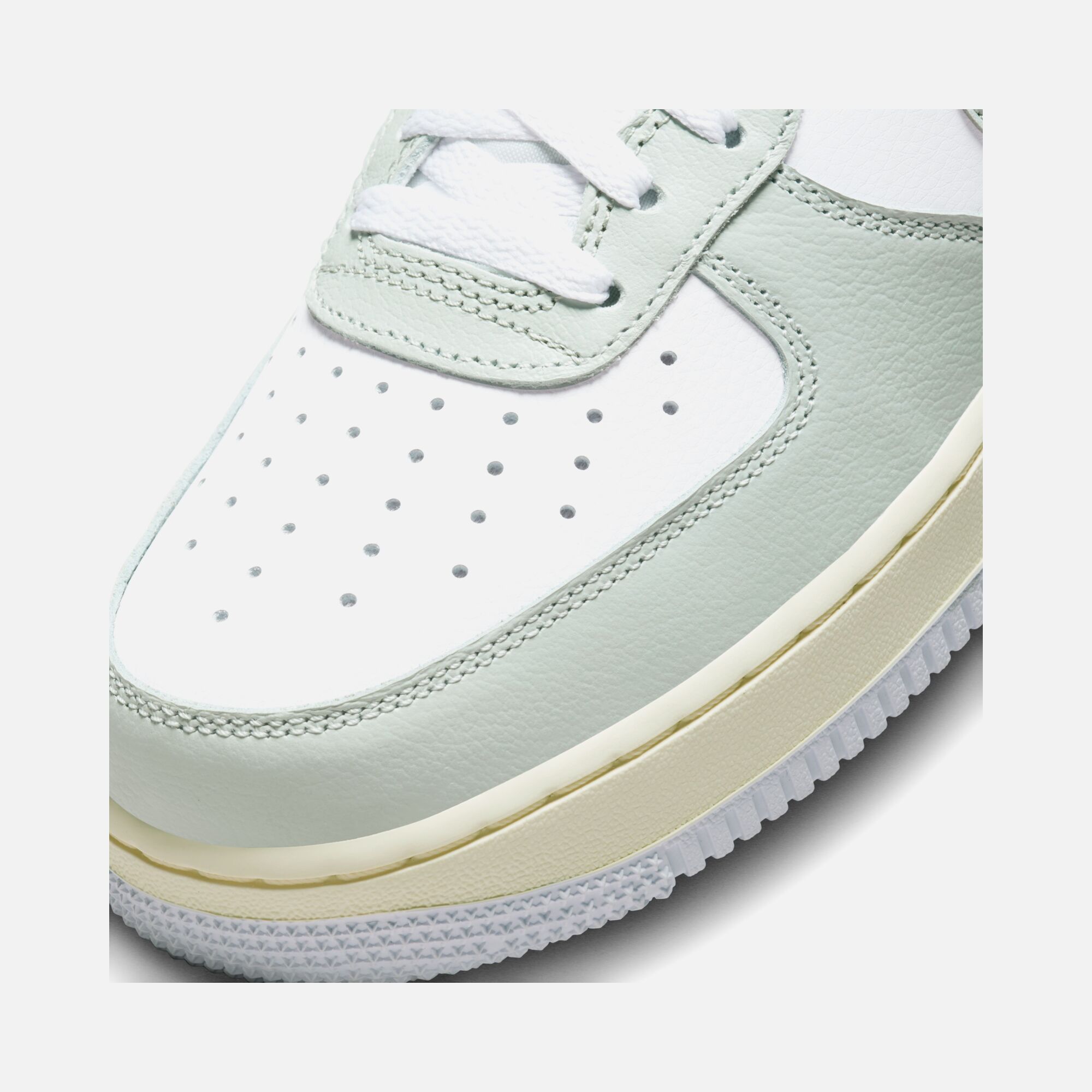 Nike Air Force 1 '07 LV8 ''Split Color Swoosh Logo'' Erkek Spor Ayakkabı