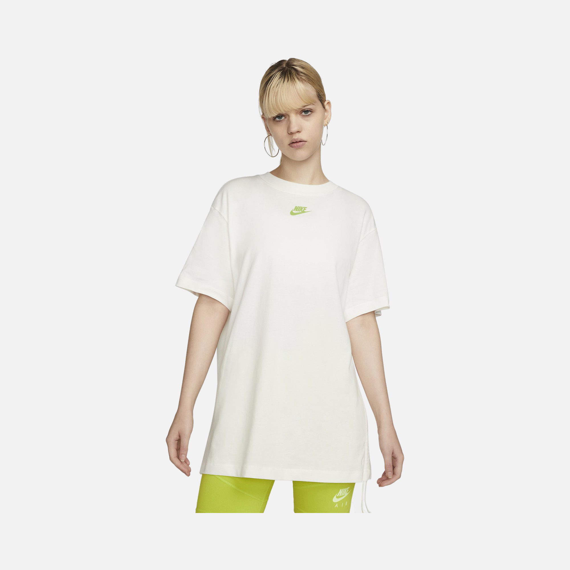 Nike Sportswear Boy Friend Graphix Short-Sleeve Kadın Tişört