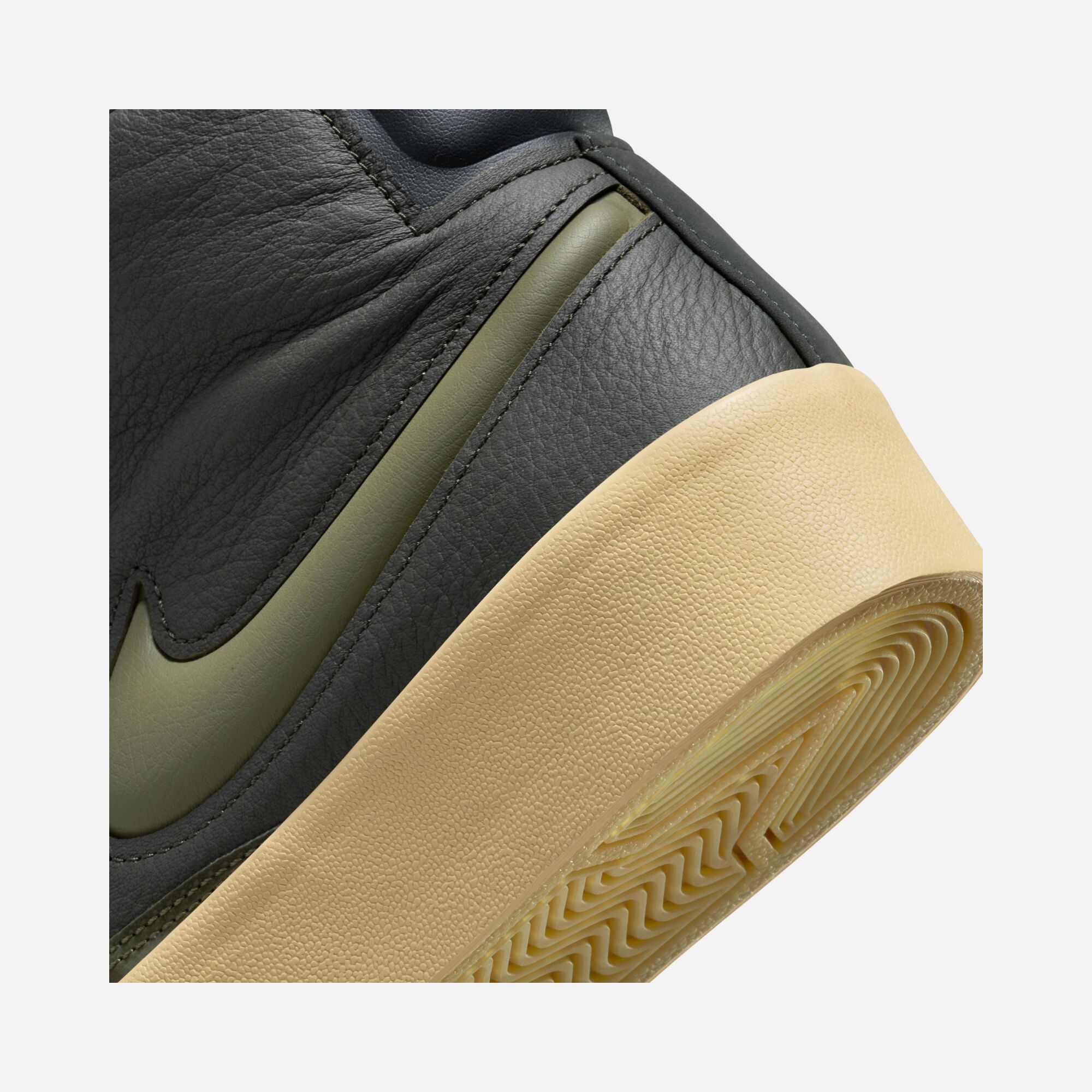 Nike Blazer Mid Victory Kadın Spor Ayakkabı