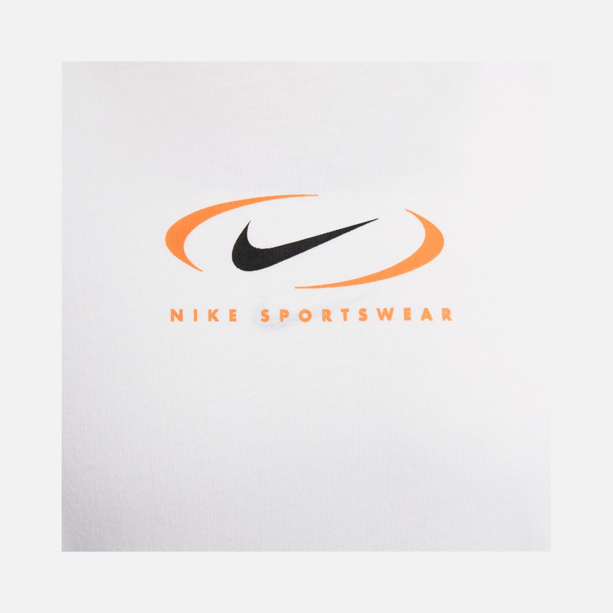 Nike Sportswear Graphic Loose Fit Short-Sleeve Kadın Tişört