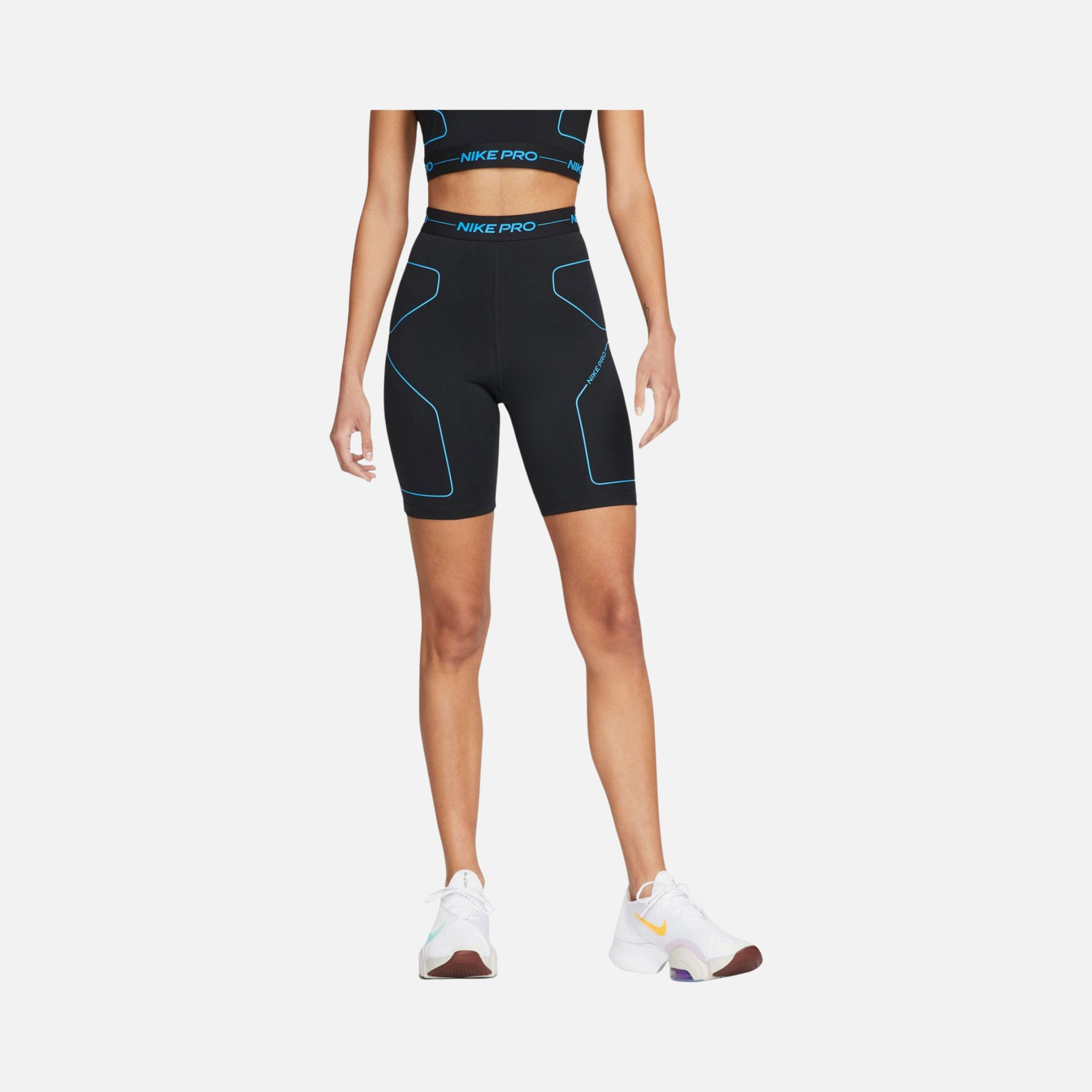 Nike Pro Dri-Fit Essential 7'' High Waisted Training Kadın Şort