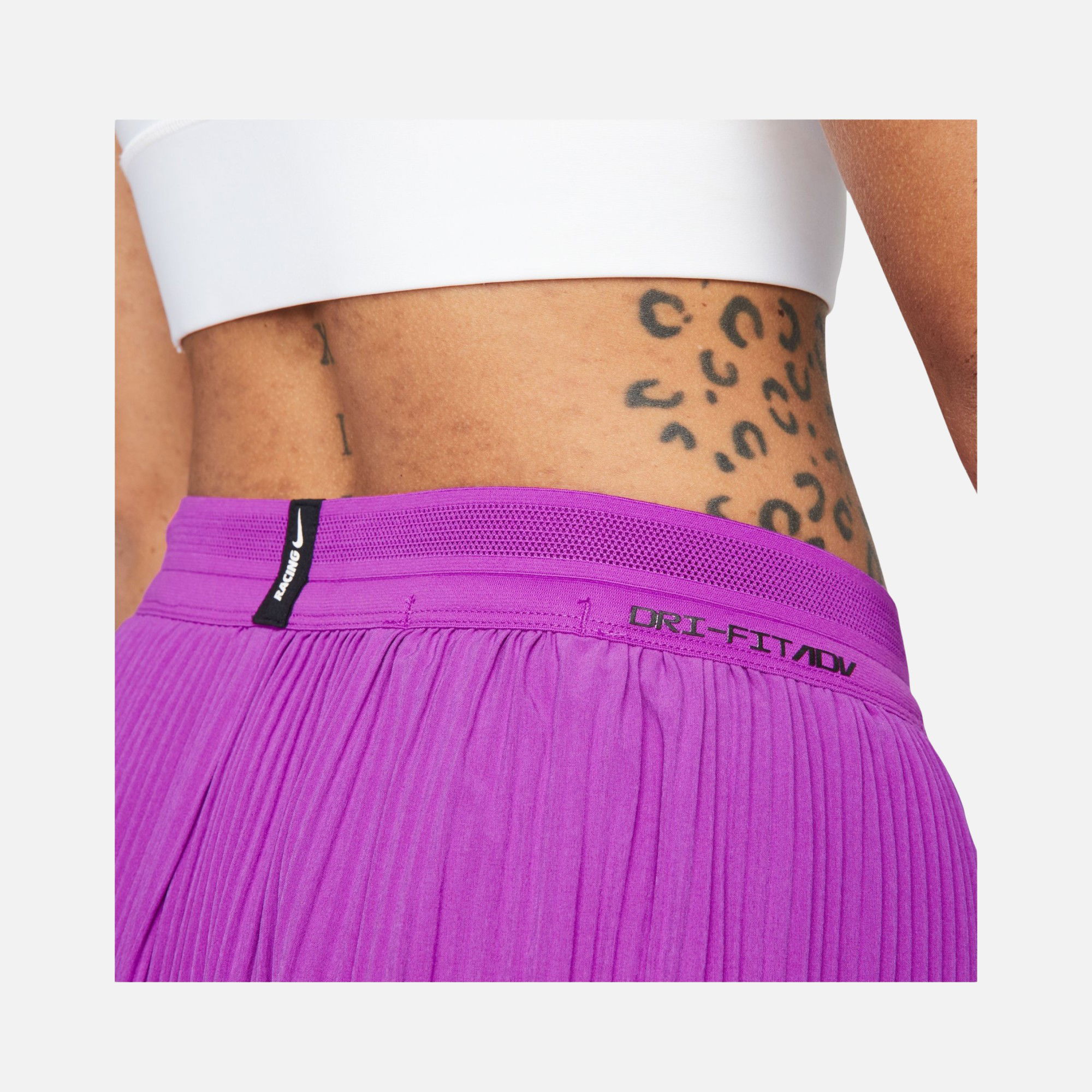 Nike Dri-Fit ADV AeroSwift Running Kadın Şort