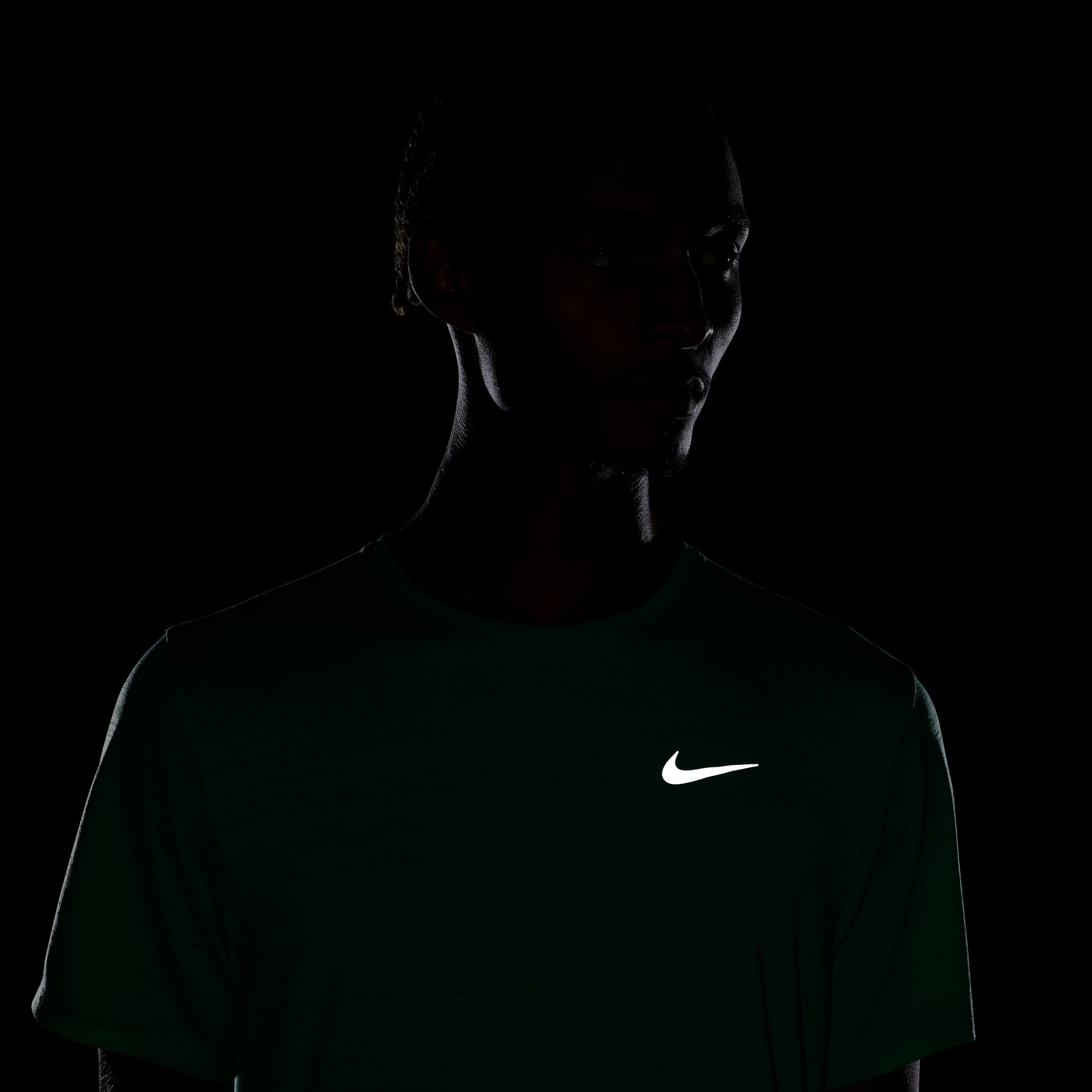 Nike Dri-Fit Miler Running Short-Sleeve Erkek Tişört