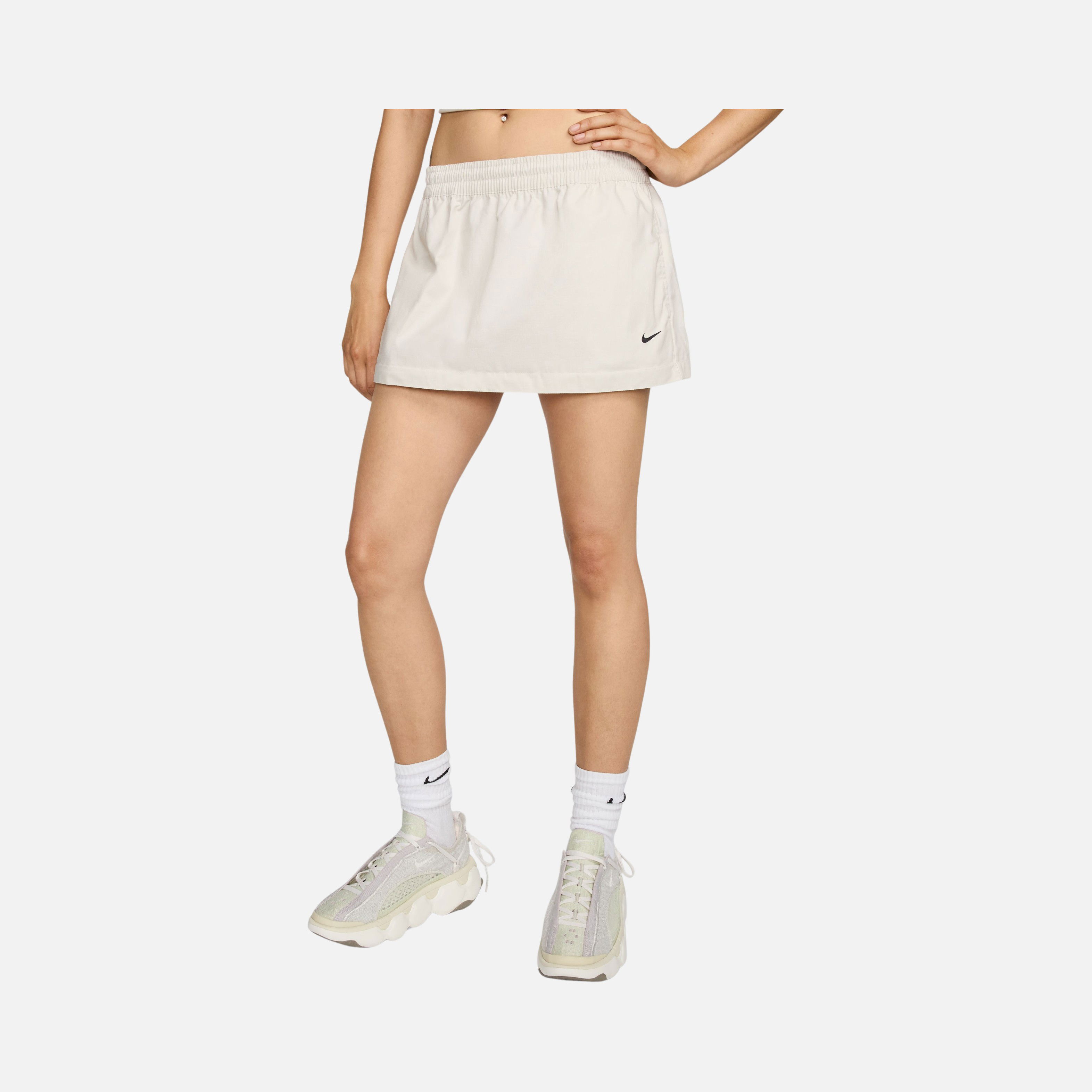 Nike Sportswear Essentials Mid-Rise Woven Cargo Midi Kadın Etek