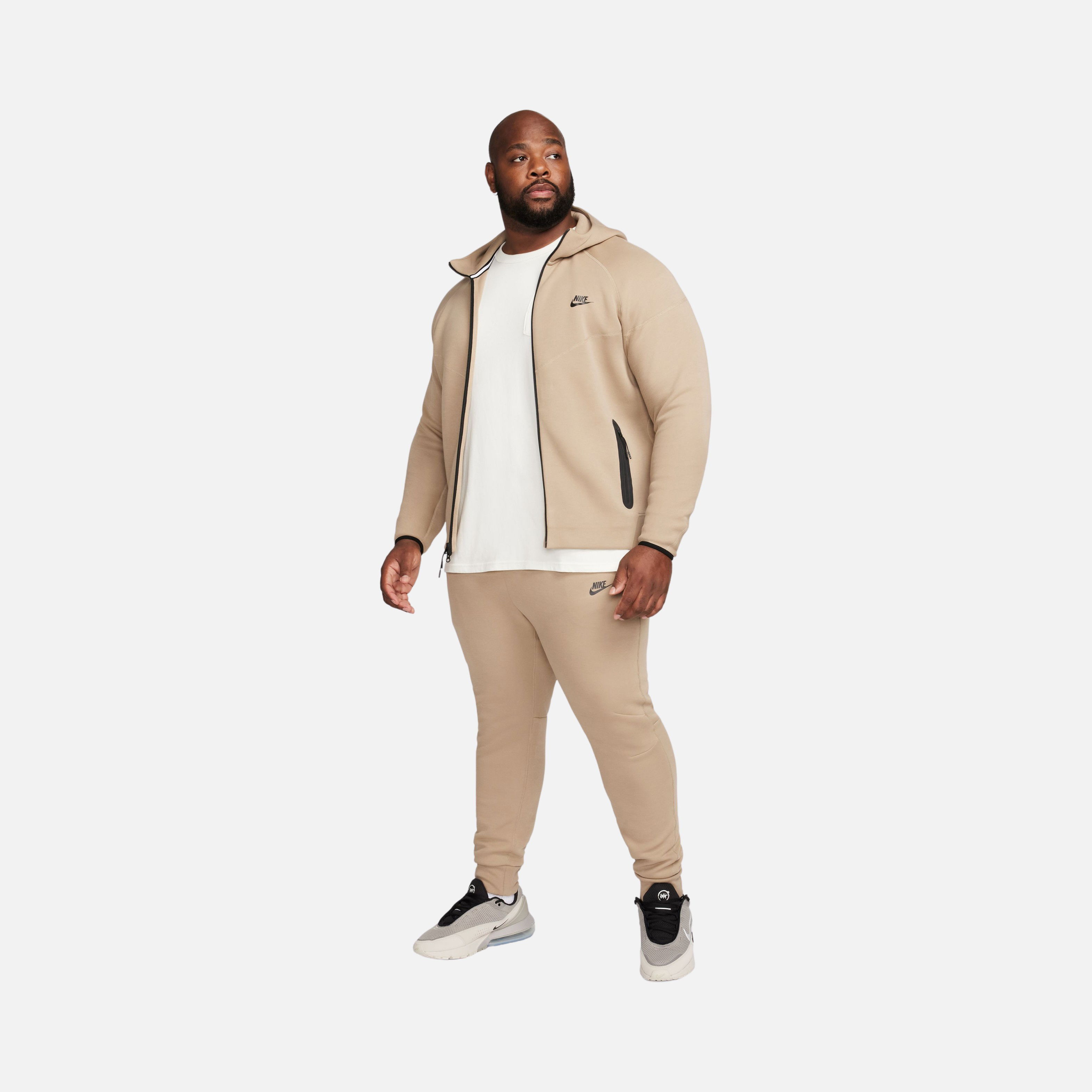 Nike Sportswear Tech Fleece SS24 Erkek Eşofman Altı