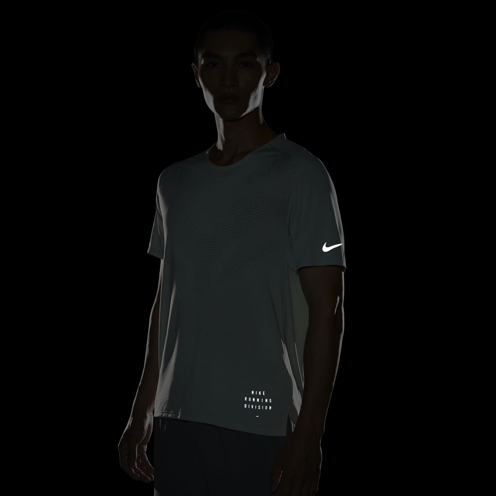 Nike Dri-Fit Run Division Rise 365 FW21 Short-Sleeve Erkek Tişört