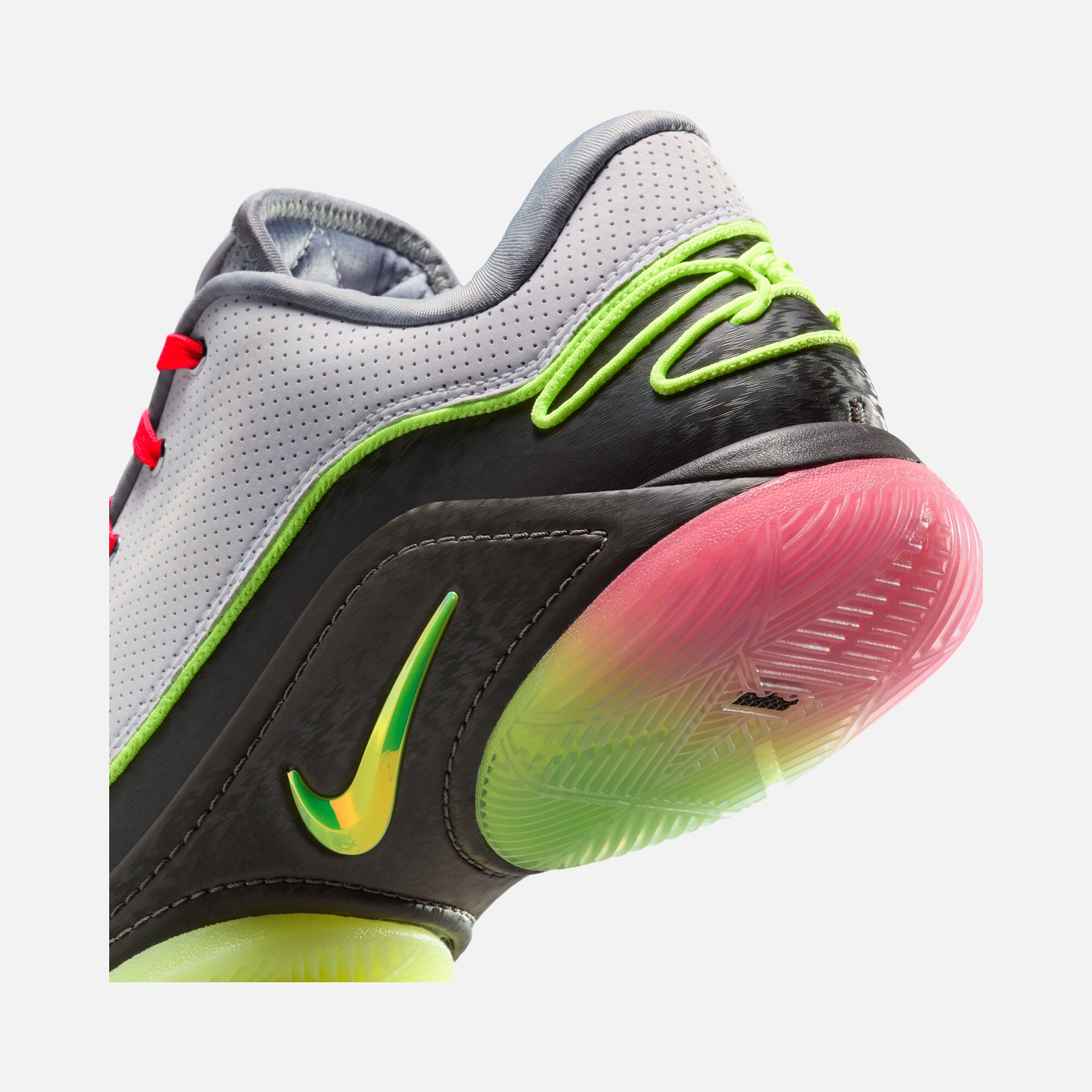 Nike LeBron James XXII Erkek Basketbol Ayakkabısı