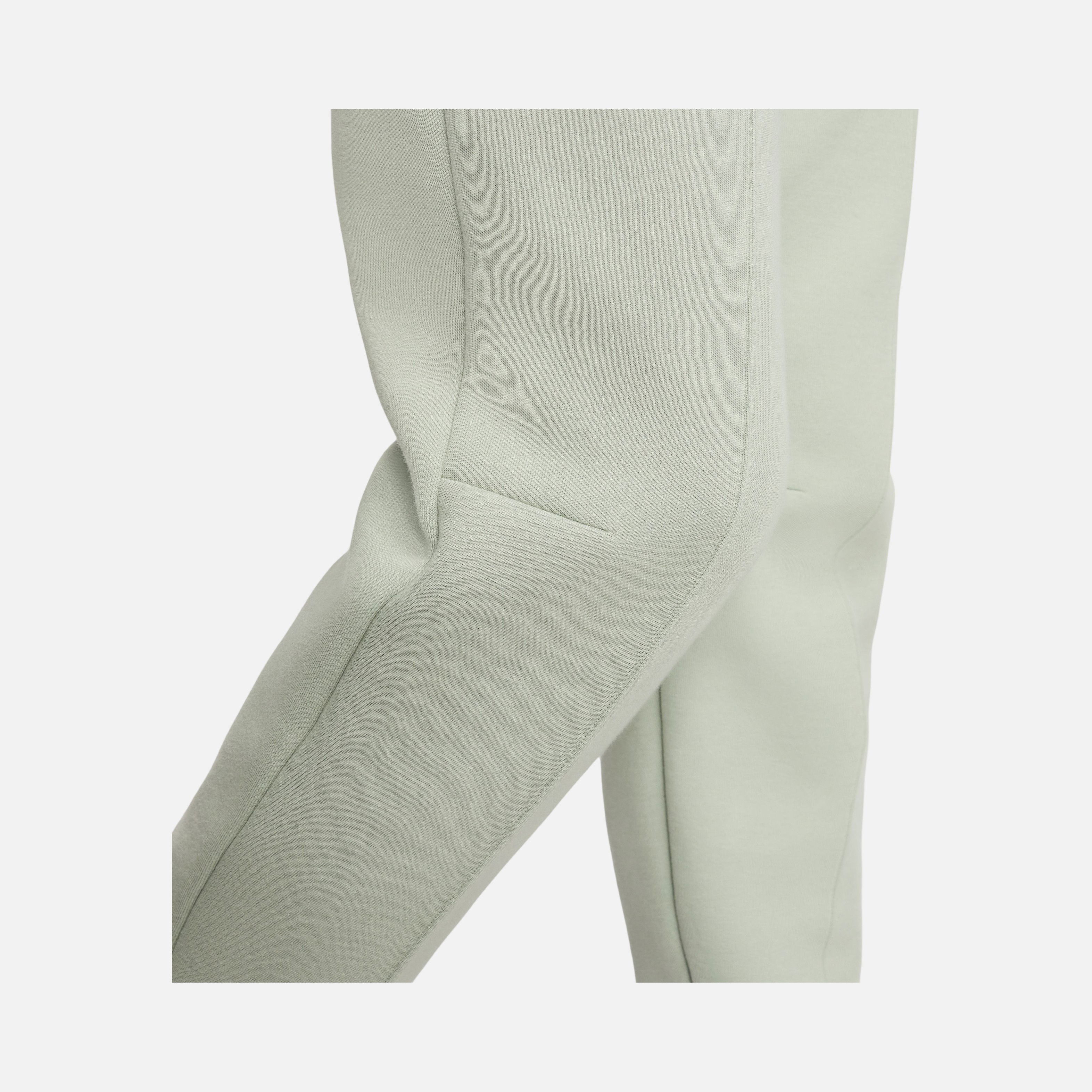 Nike Sportswear Tech Fleece Mid-Rise Kadın Eşofman Altı