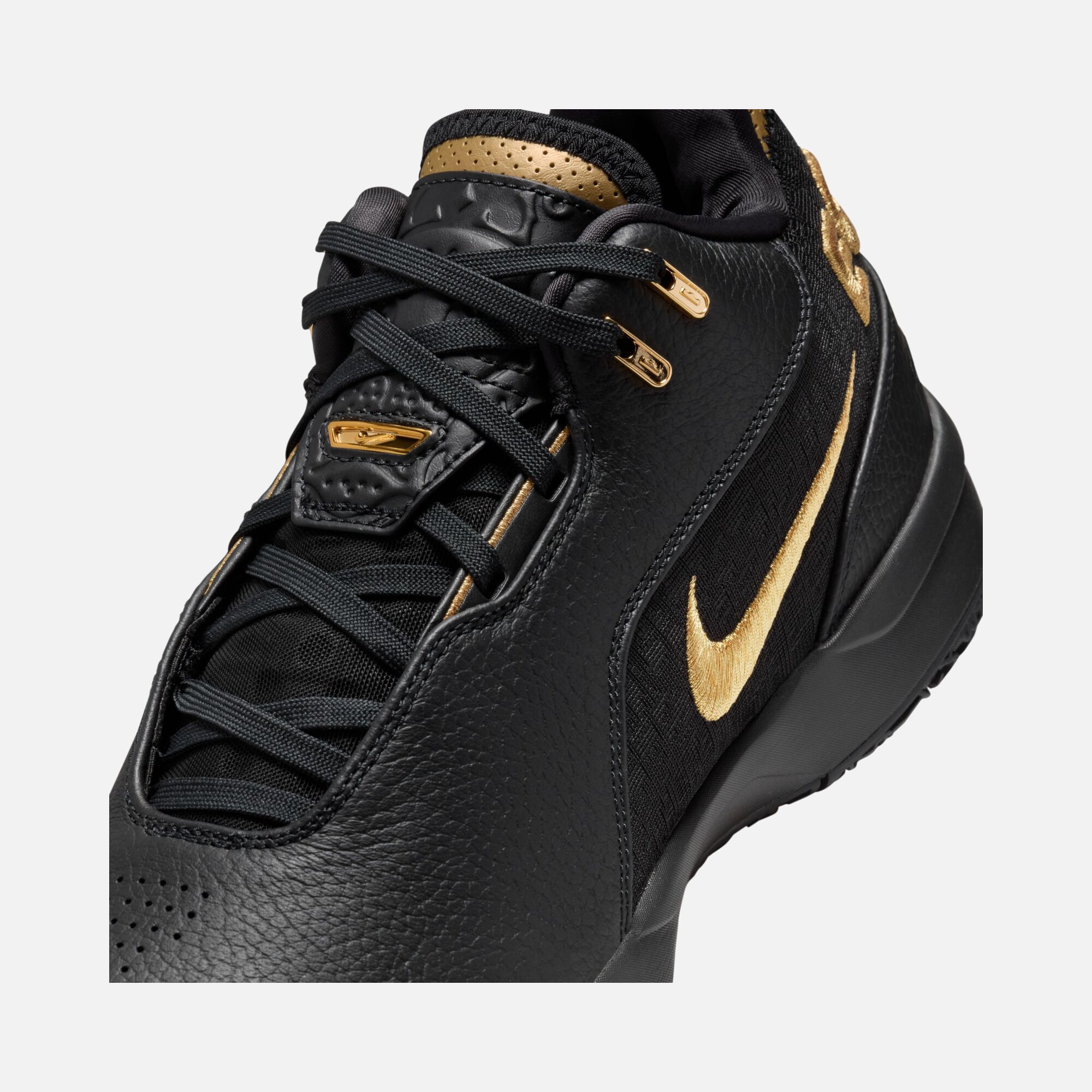 Nike LeBron James NXXT Gen AMPD Erkek Basketbol Ayakkabısı