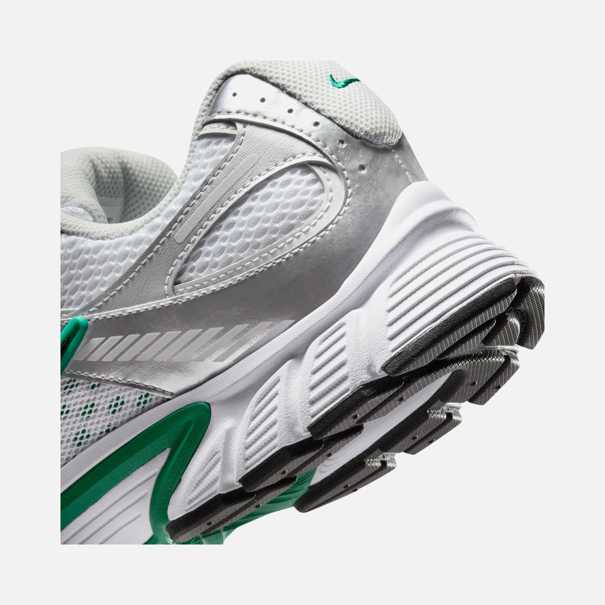 Nike V5 RNR Erkek Spor Ayakkabı