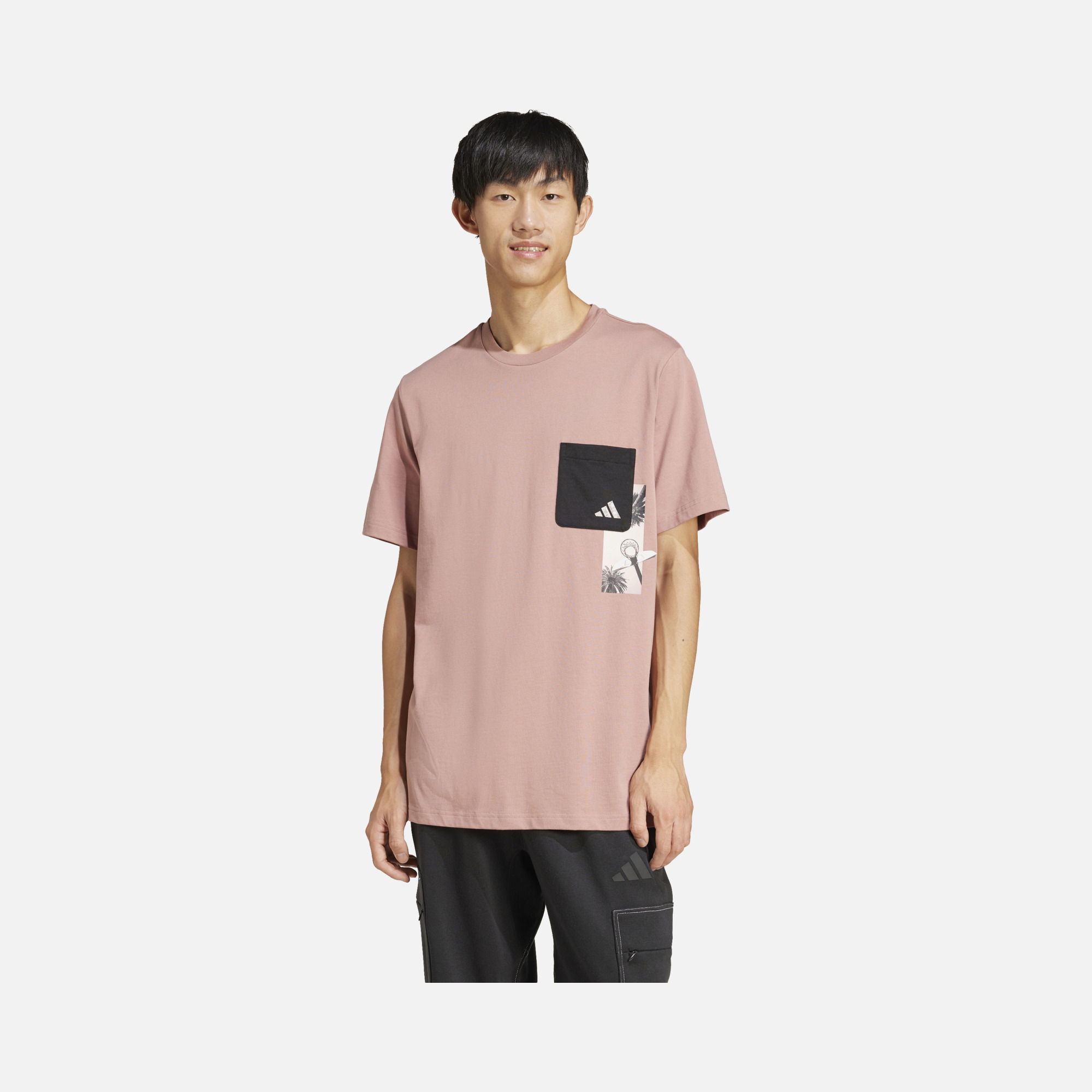 adidas Sportswear Lens Elevated Pocket Graphic Short-Sleeve Erkek Tişört