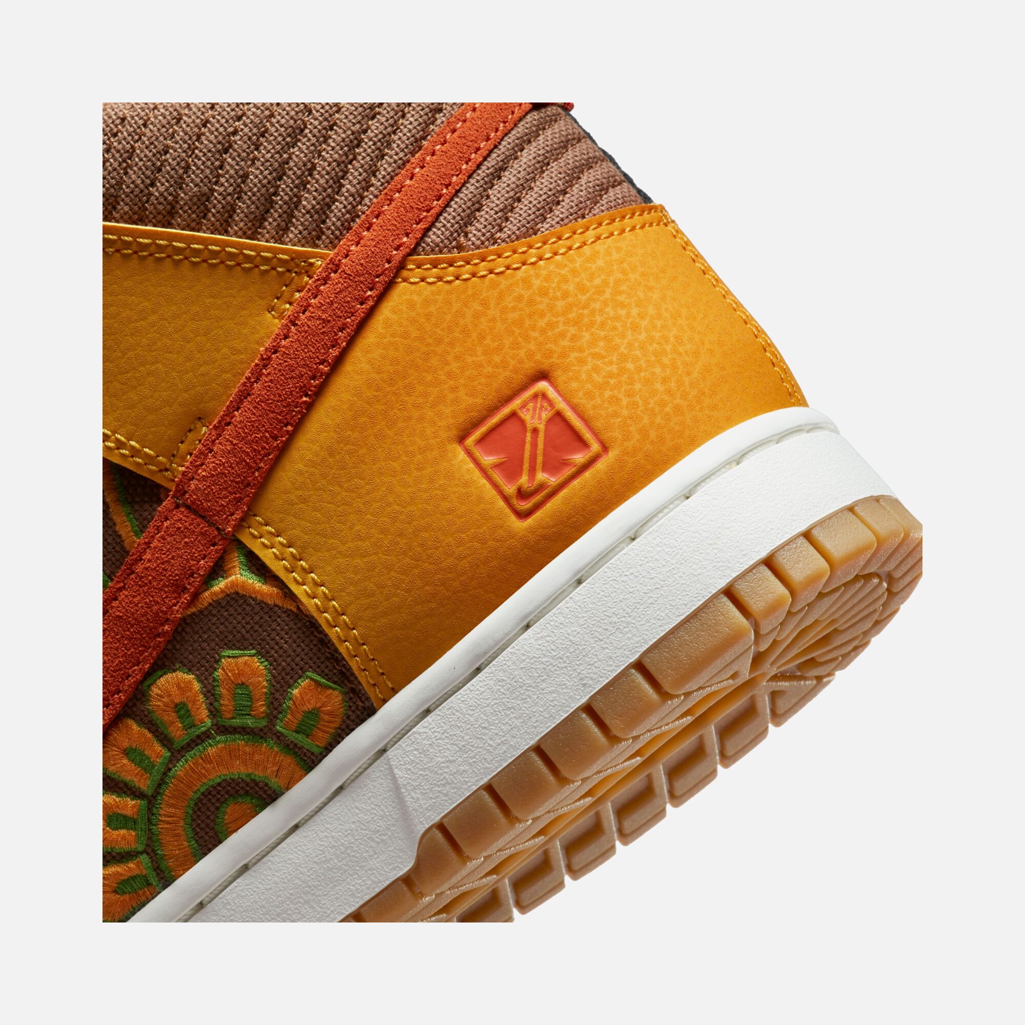 Nike Dunk High Premium Somos Familia ''Dia de Muertos'' Erkek Spor Ayakkabı