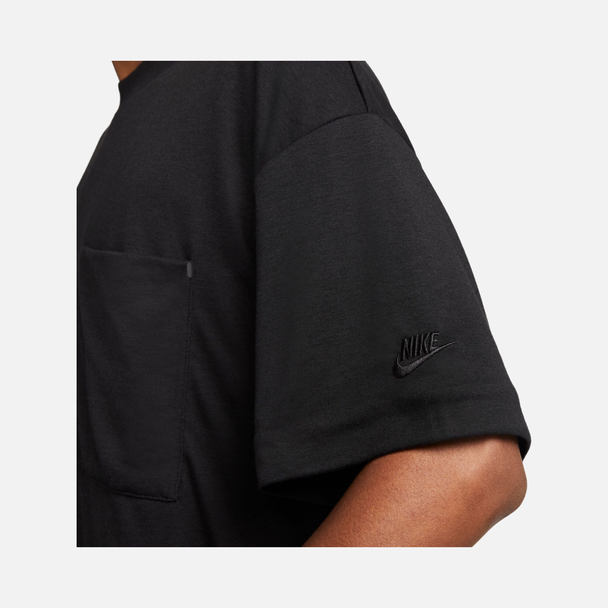 Nike Dri-Fit Sportswear Tech Pack Short-Sleeve Erkek Tşört