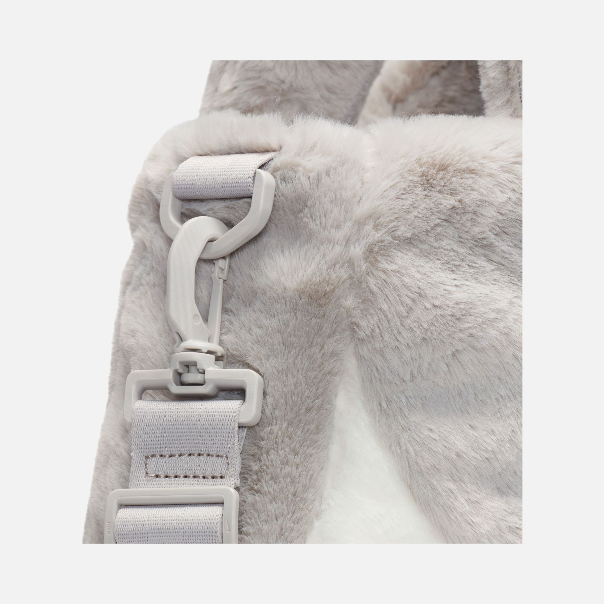 Nike Sportswear Faux Fur Tote (10 L) Kadın El Çantası