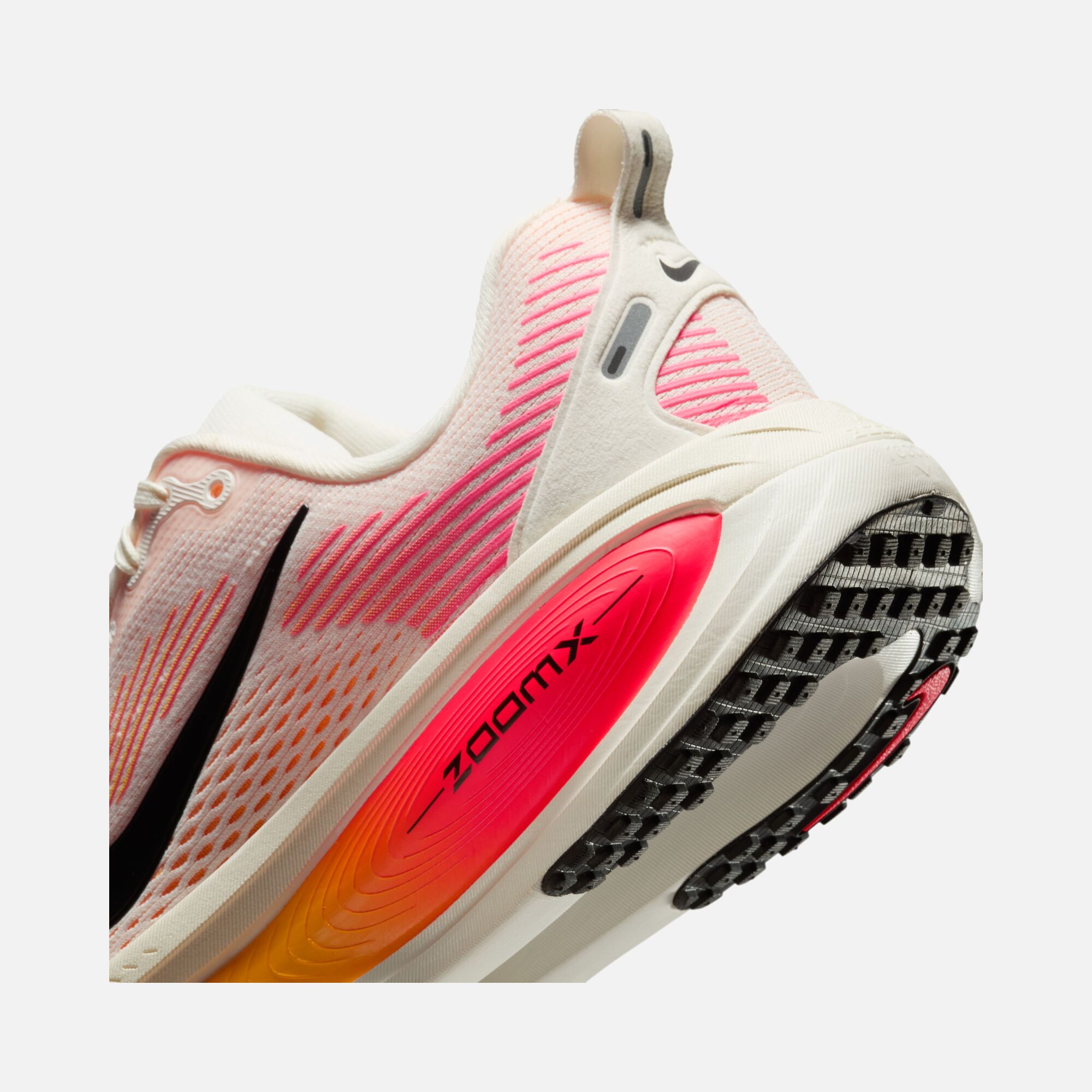 Nike Vomero 18 ZoomX Road Running Kadın Spor Ayakkabı