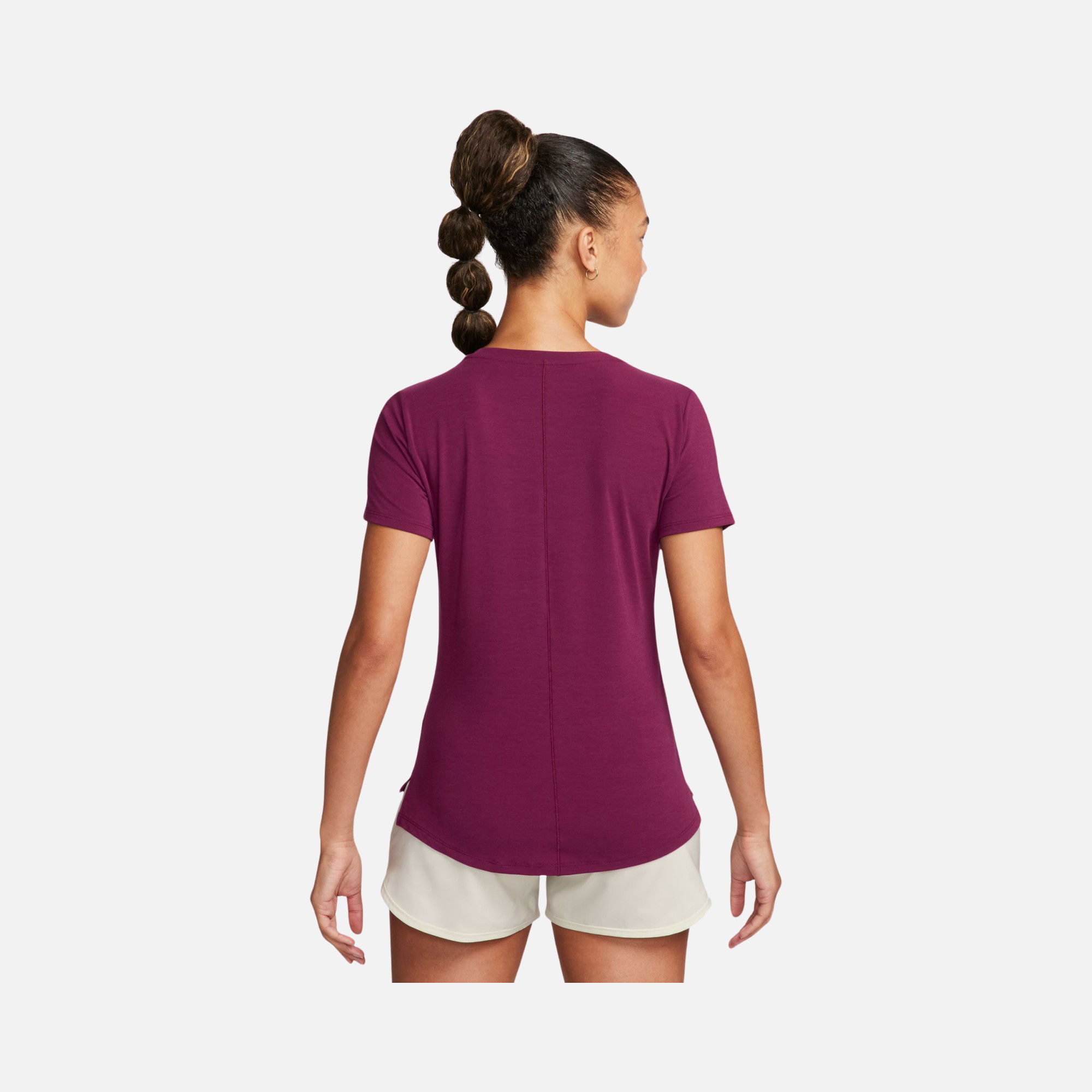 Nike Dri-Fit One Luxe Standard Fit Short-Sleeve Kadın Tişört