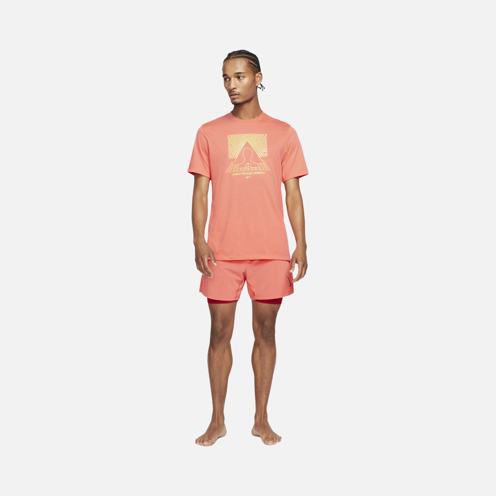 Nike Yoga Dri-Fit Graphic Short-Sleeve Erkek Tişört