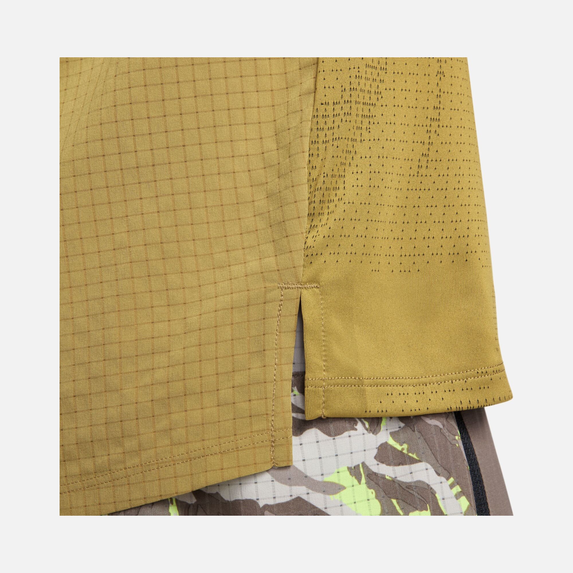 Nike Dri-Fit Rise 365 Trail Running Short-Sleeve Erkek Tişört