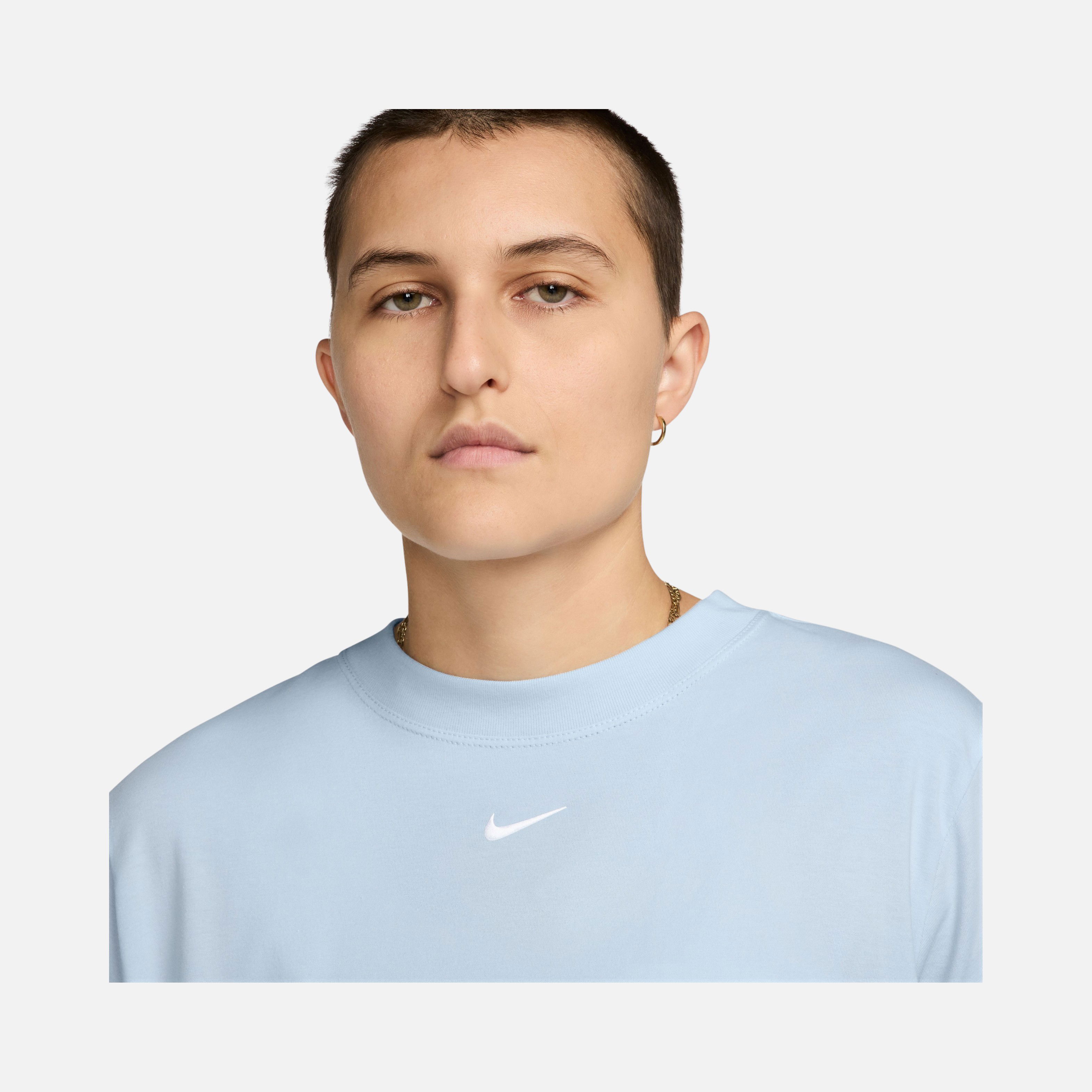 Nike Sportswear Essential Loose Fit Short-Sleeve Kadın Tişört
