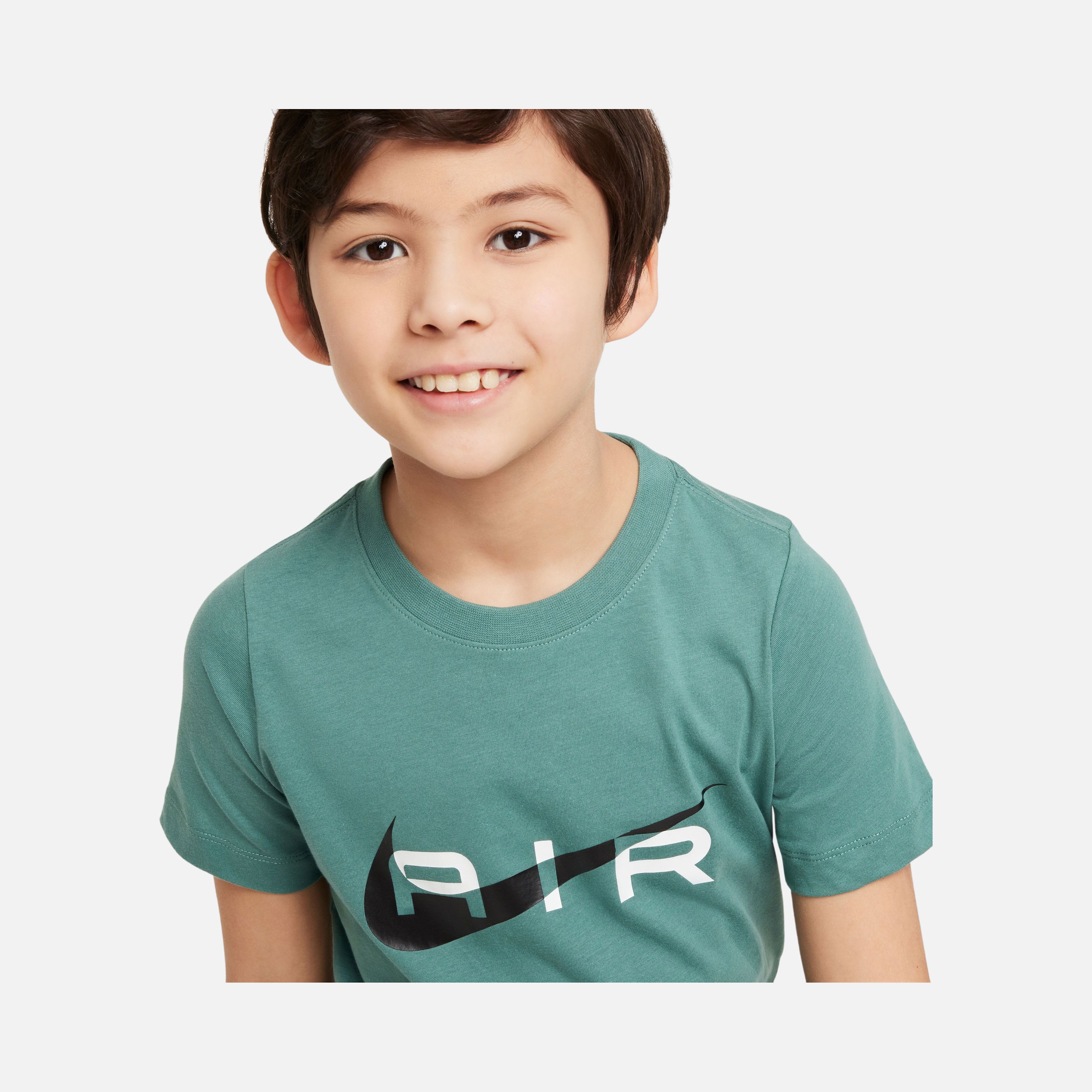 Nike Sportswear Swoosh Air Graphic Short-Sleeve (Boys') Çocuk Tişört