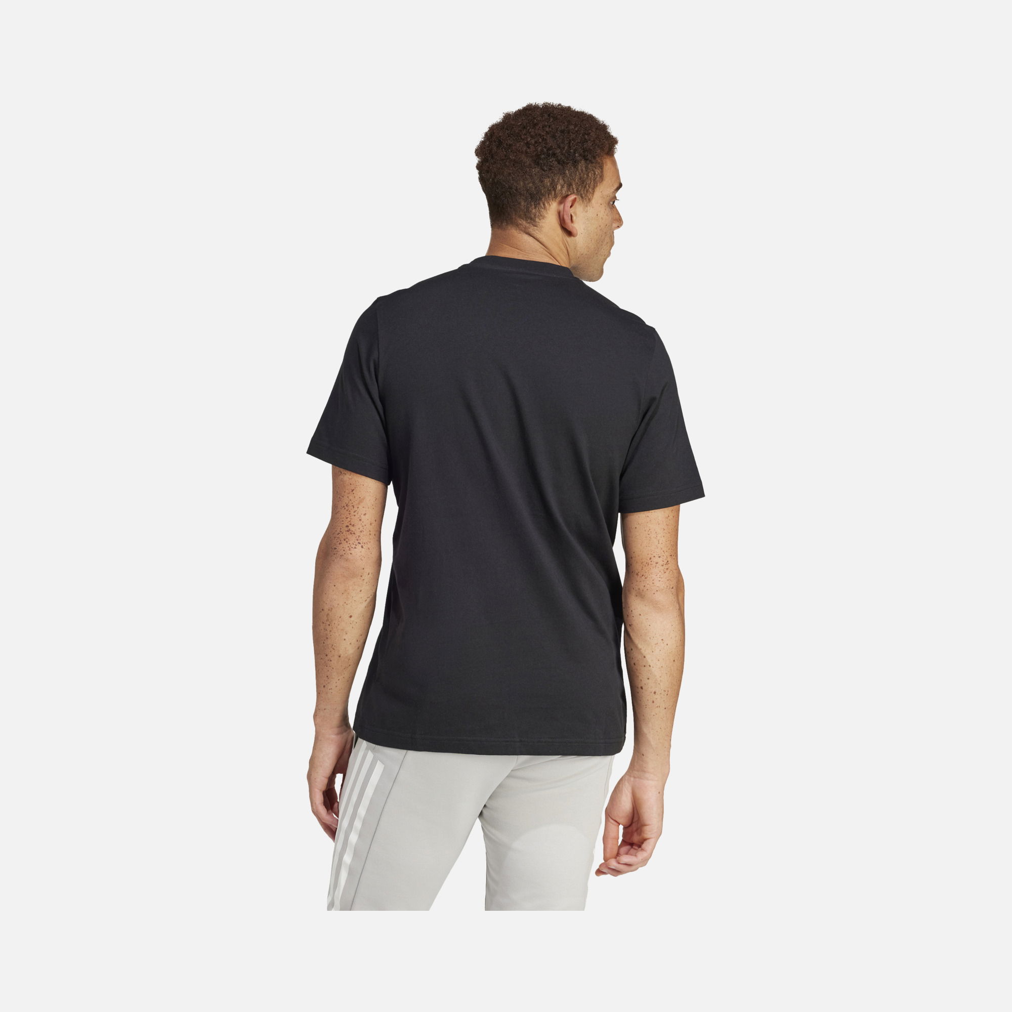 adidas Sportswear Camouflage Badge of Sport Graphic Short-Sleeve Erkek Tişört