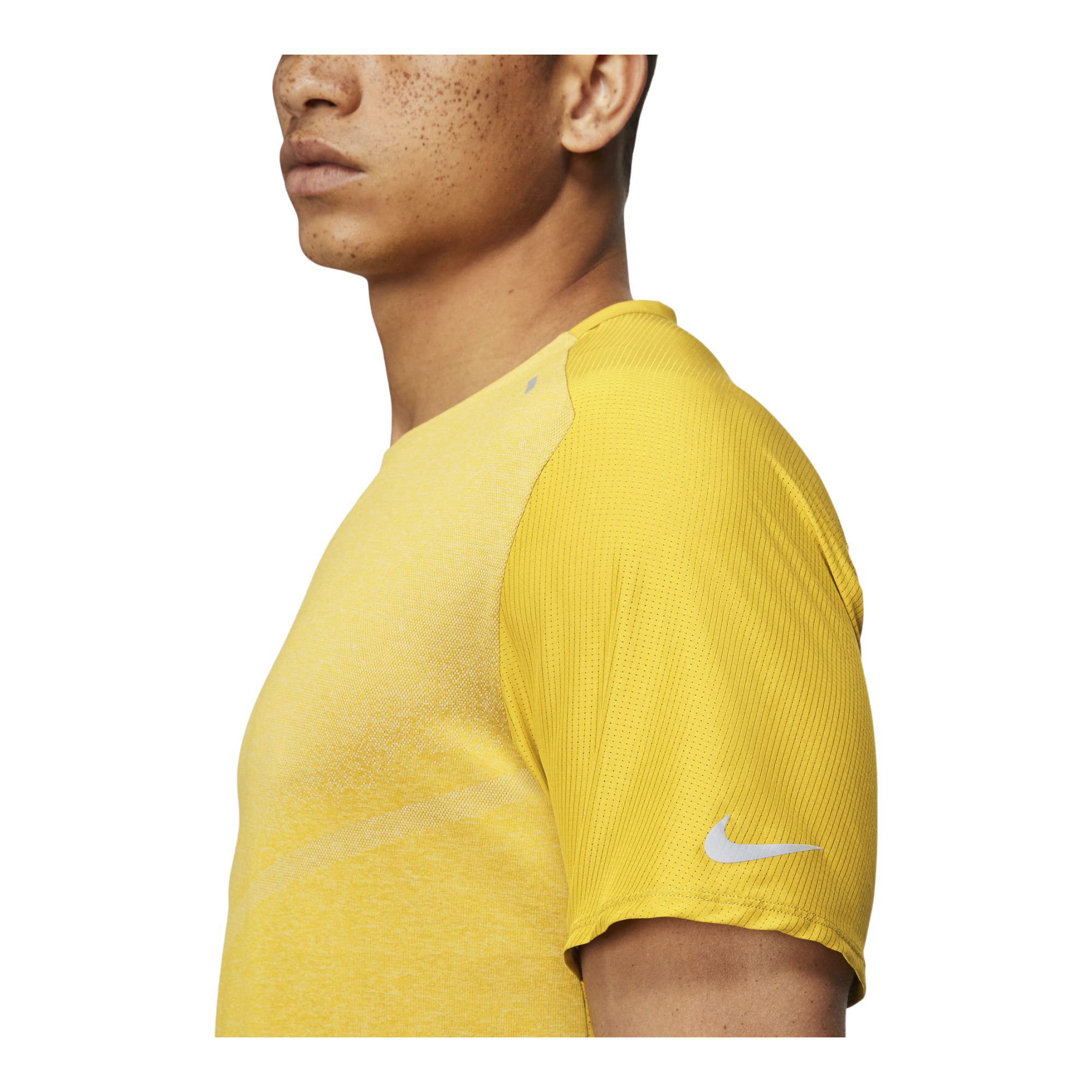 Nike Techknit Ultra Run Division Short-Sleeve Running Erkek Tişört