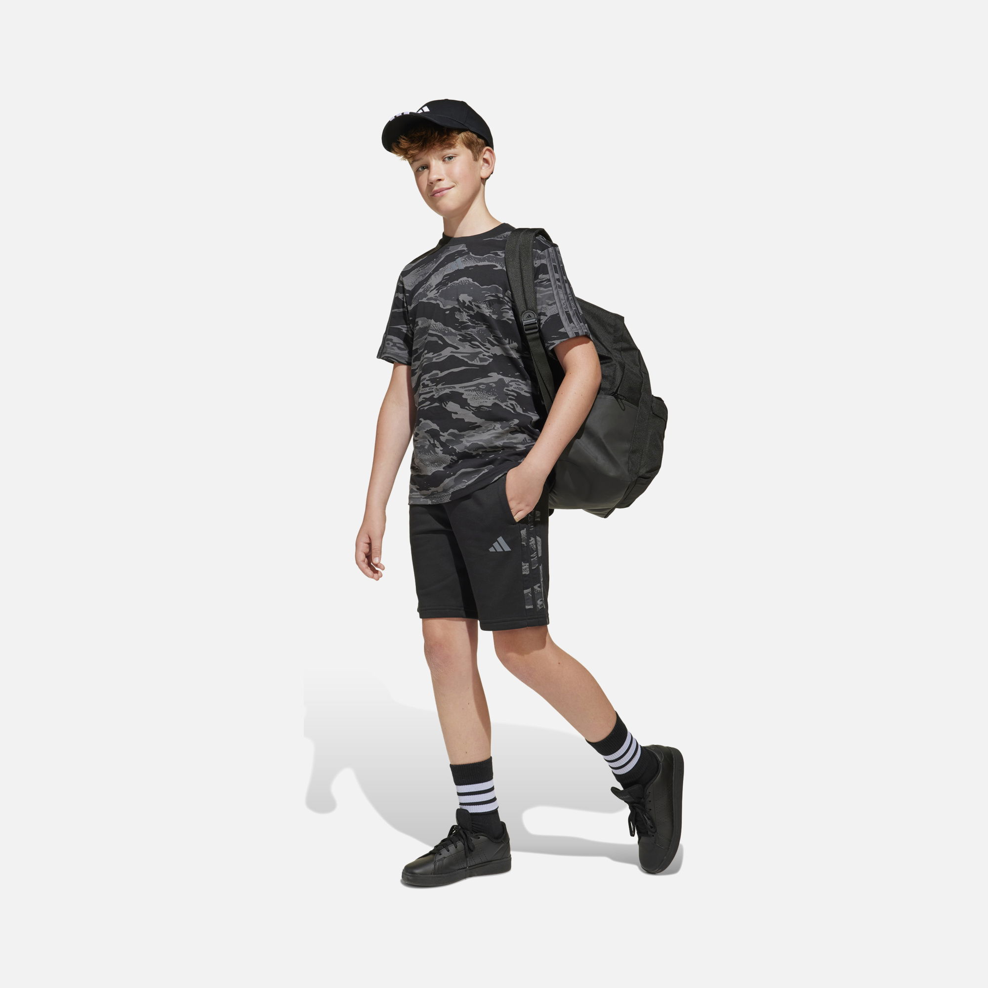 adidas Sportswear Essentials Camouflage 3-Stripes Detail French Terry Regular-Fit Çocuk Şort