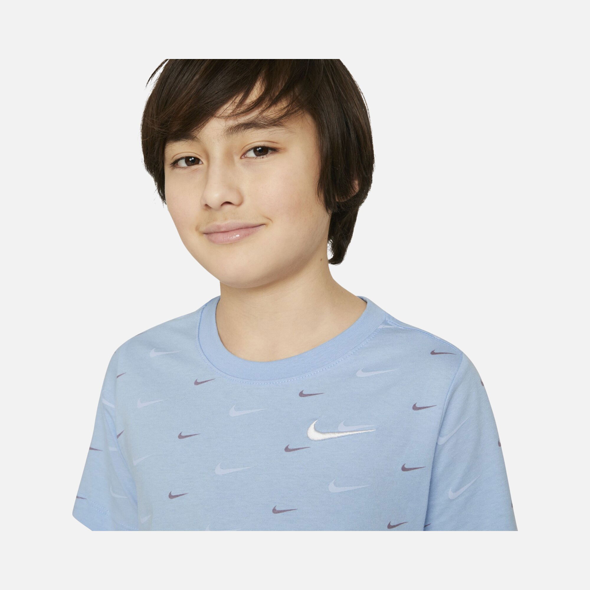 Nike Sportswear Swoosh AOP (Boys') Çocuk Tişört