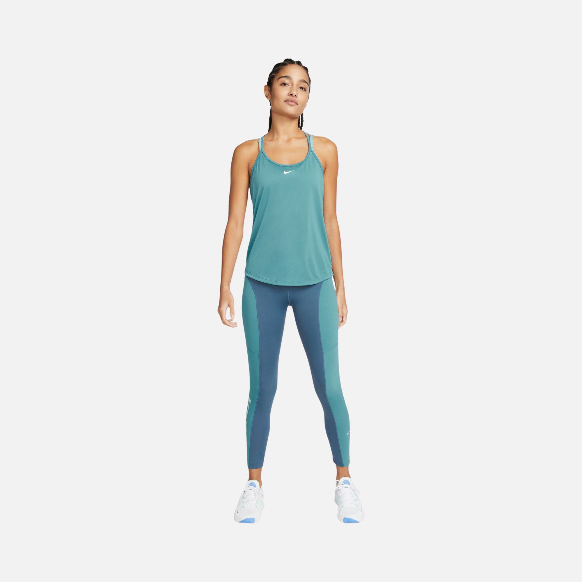 Nike Dri-Fit One Elastika Standard Fit Kadın Atlet