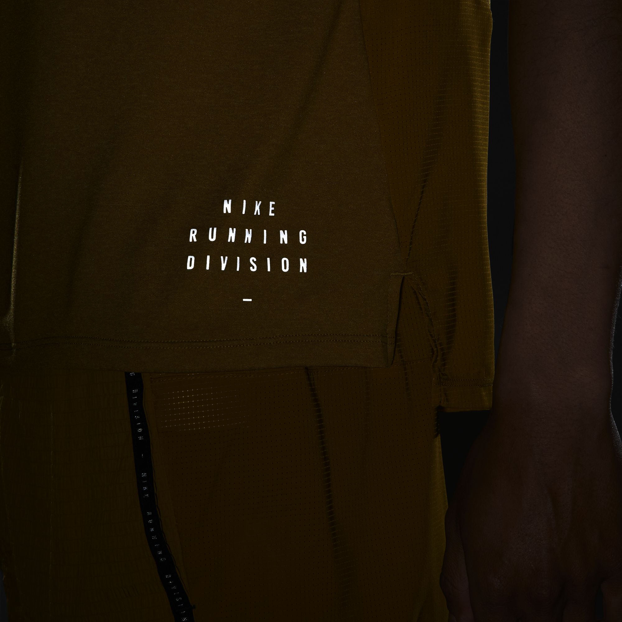 Nike Techknit Ultra Run Division Short-Sleeve Running Erkek Tişört