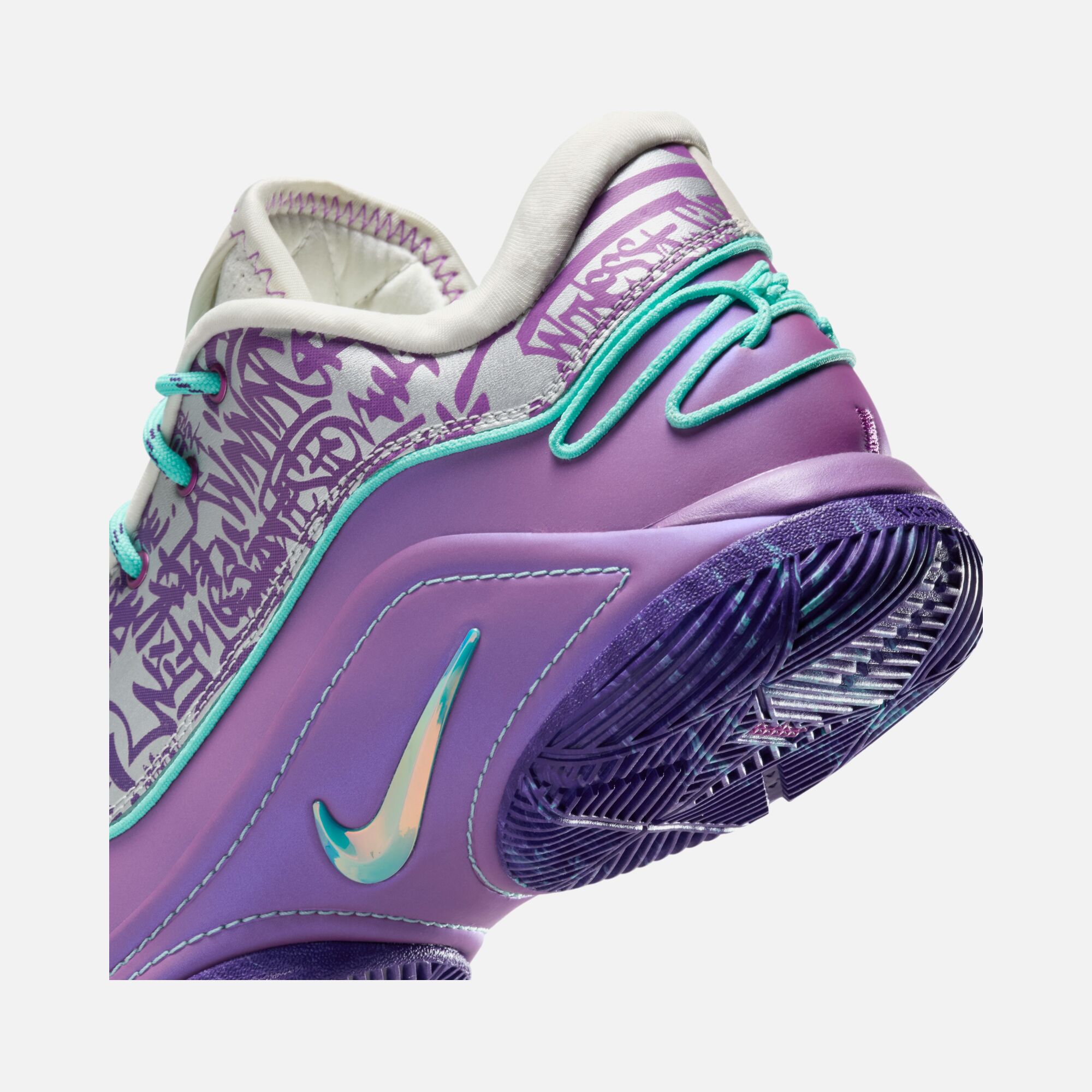 Nike LeBron James Xxii Erkek Basketbol Ayakkabısı