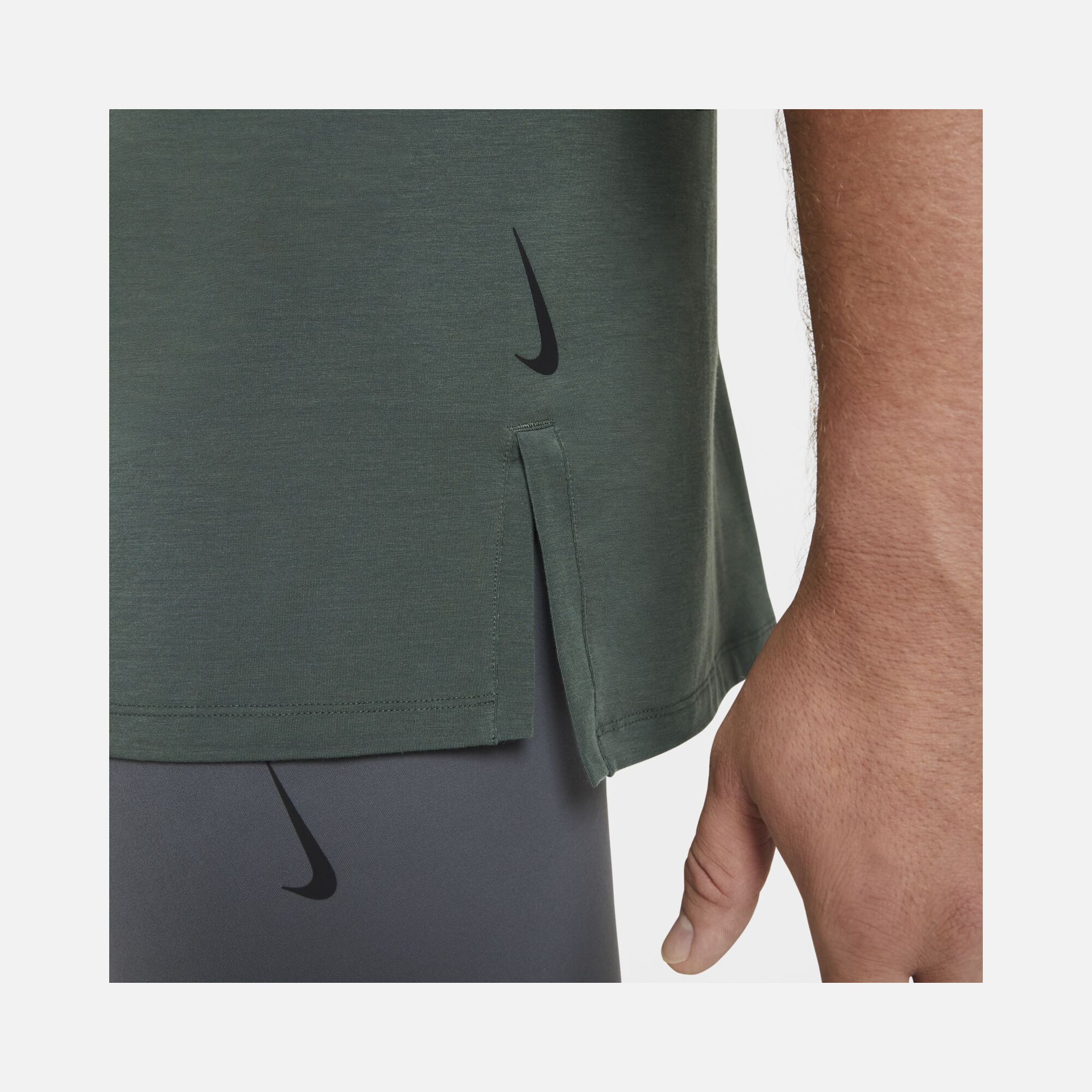 Nike Yoga Dri-Fit Short-Sleeve Top Erkek Tişört
