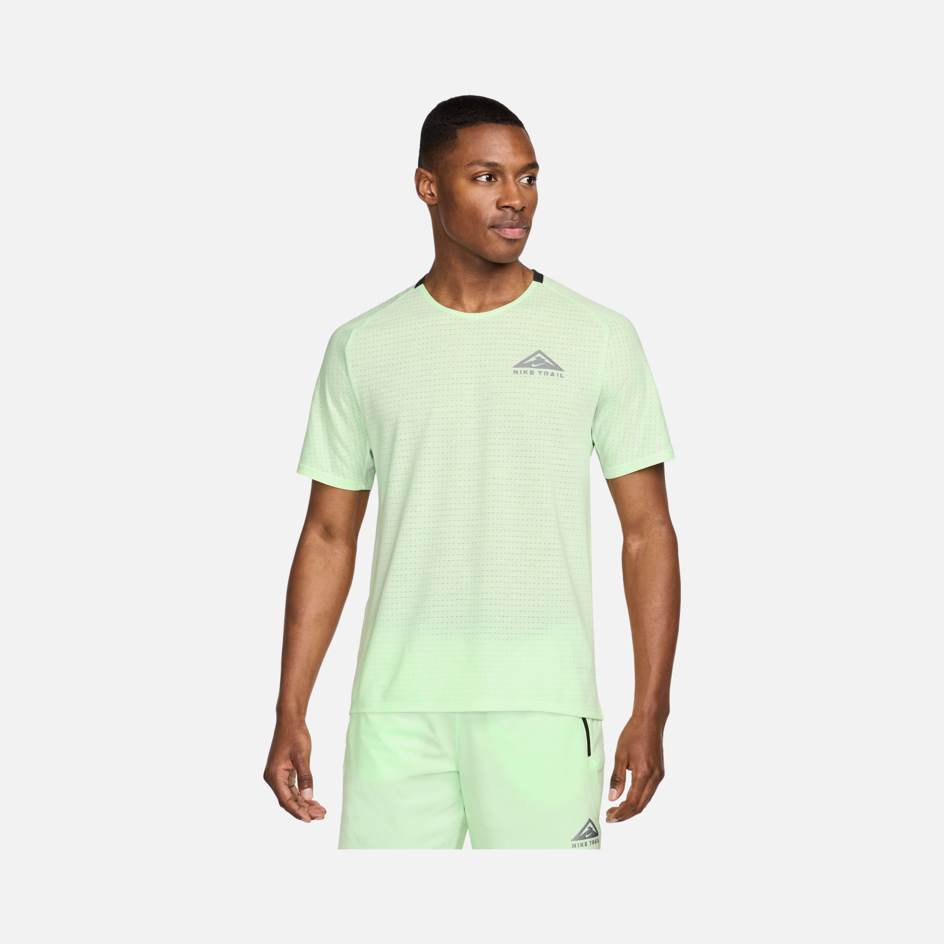 Nike Dri-Fit Trail Solar Chase Running Short-Sleeve Erkek Tişört