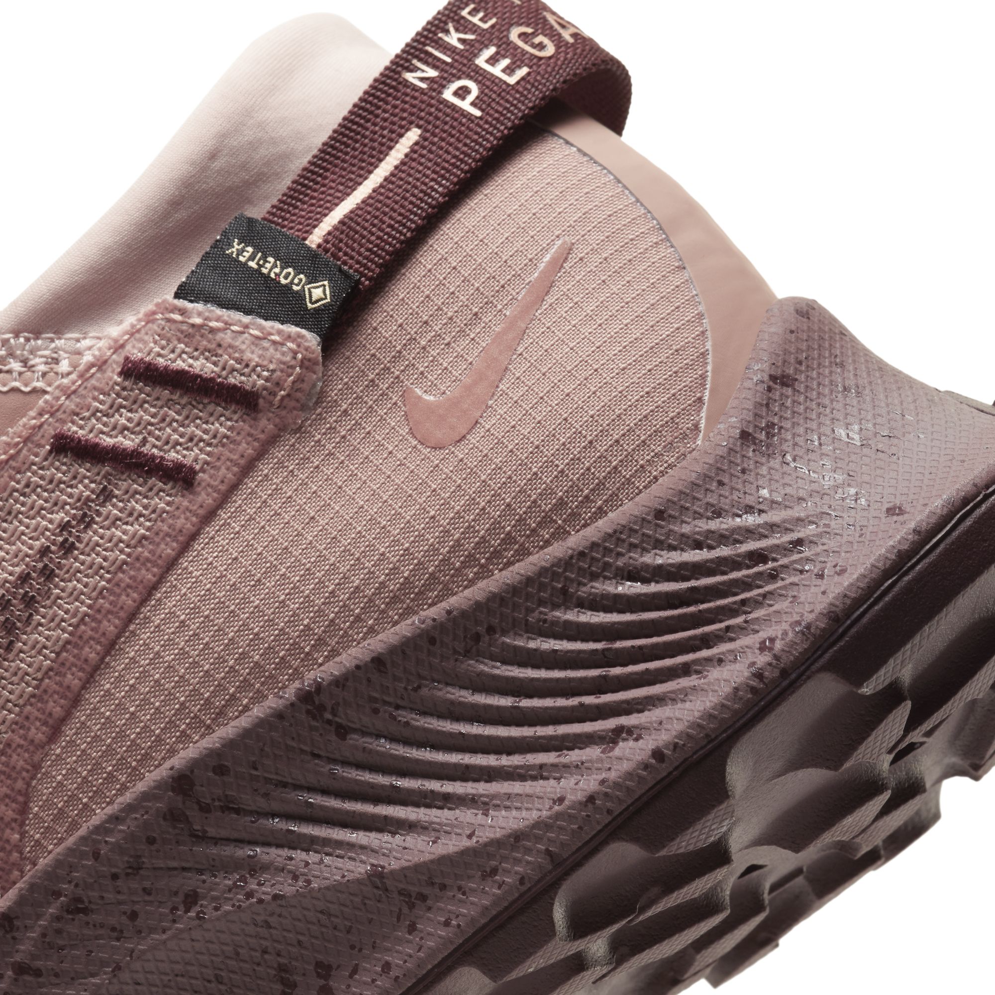 Nike Pegasus Trail 2 Gore-Tex Kadın Spor Ayakkabı