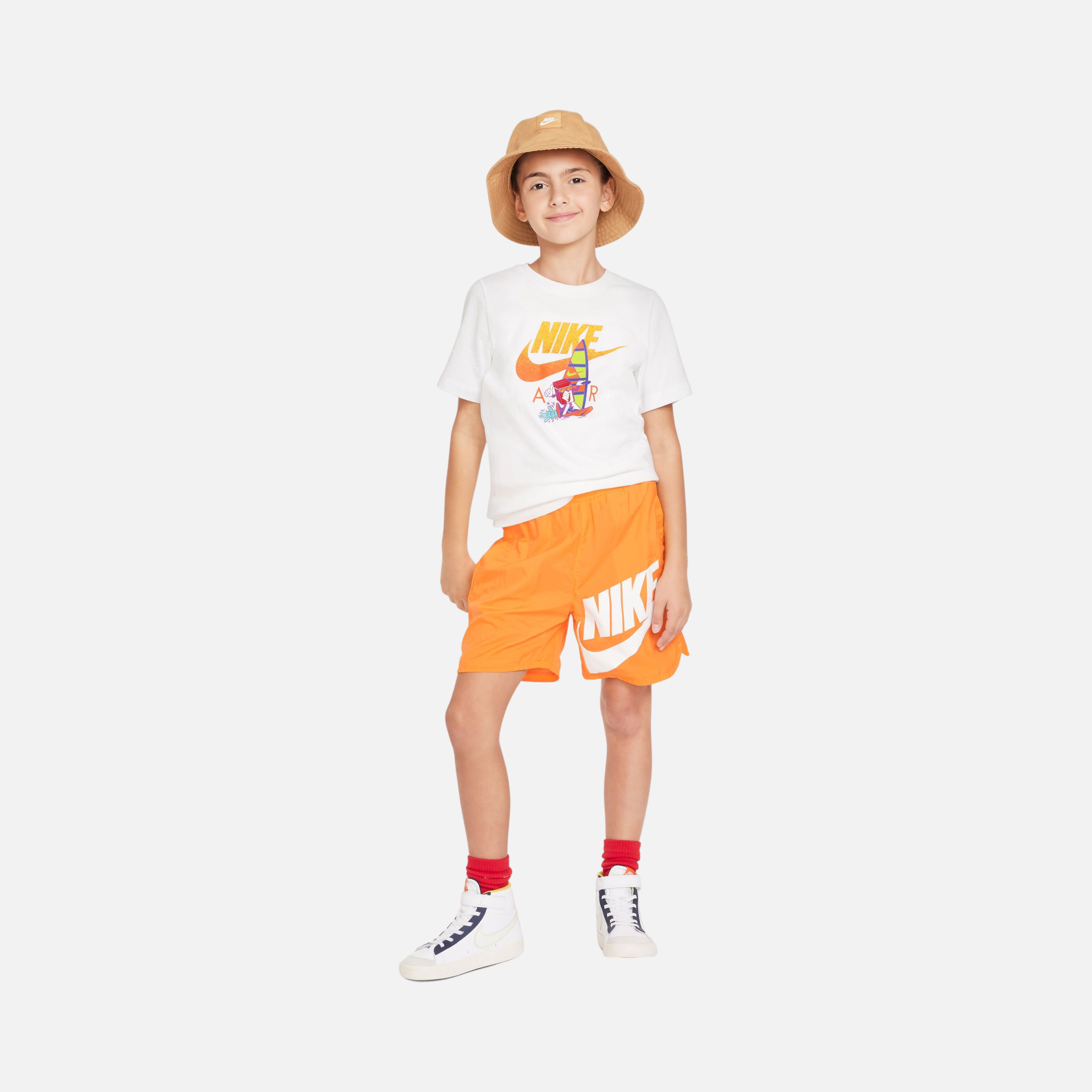 Nike Sportswear Boxy 2 Graphic Short-Sleeve Çocuk Tişört