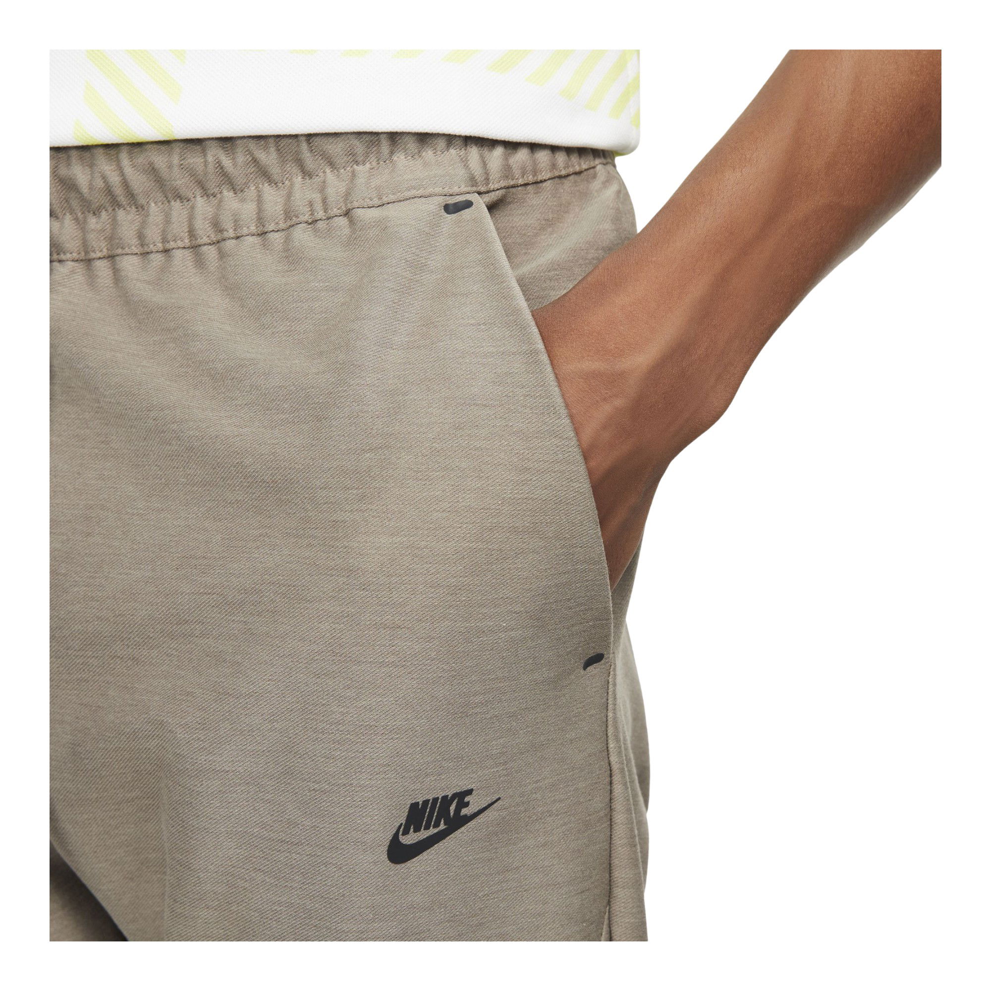 Nike Sportswear Dri-Fit Tech Pack Unlined Track Erkek Eşofman Altı