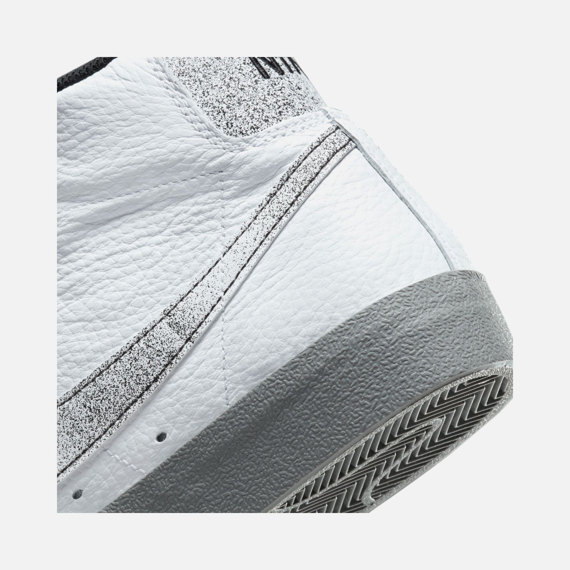 Nike Blazer Mid '77 EMB ''Jumbo Shine Swoosh'' Erkek Spor Ayakkabı