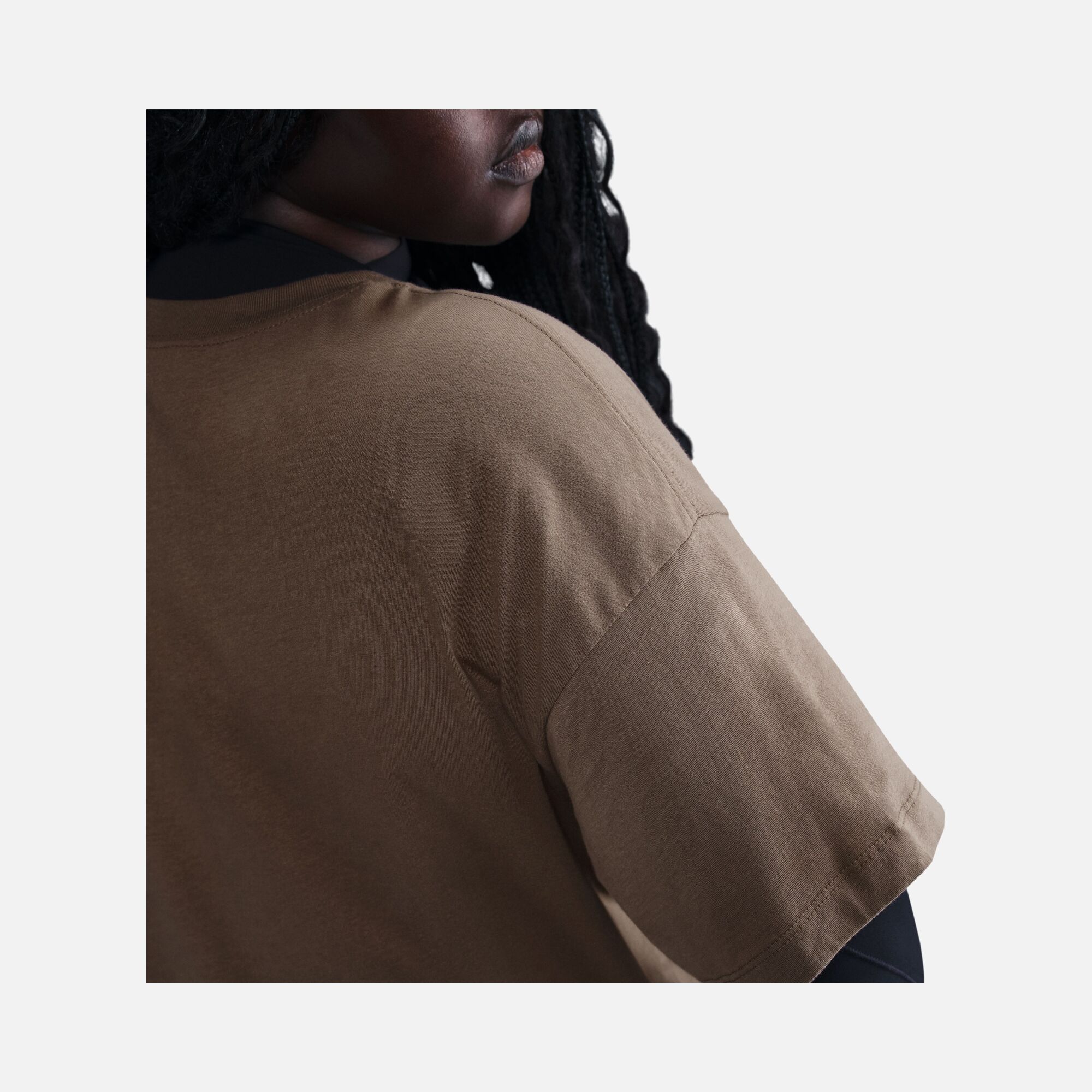 Nike Sportswear Essential Relaxed Fit Short-Sleeve (Plus Size) Kadın Tişört