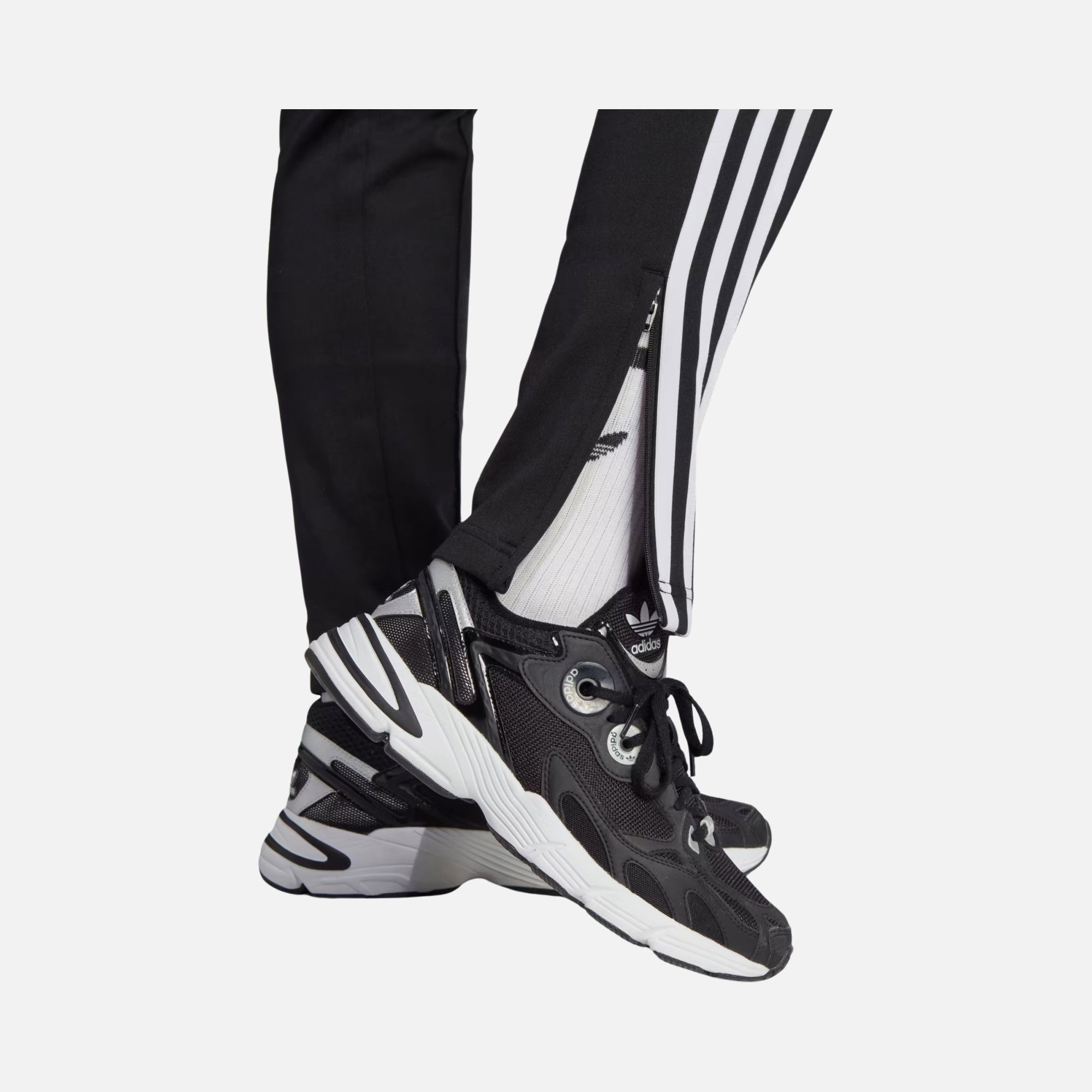 adidas Adicolor SST Classic Zippered-Leg 3-Stripes Kadın Eşofman Altı