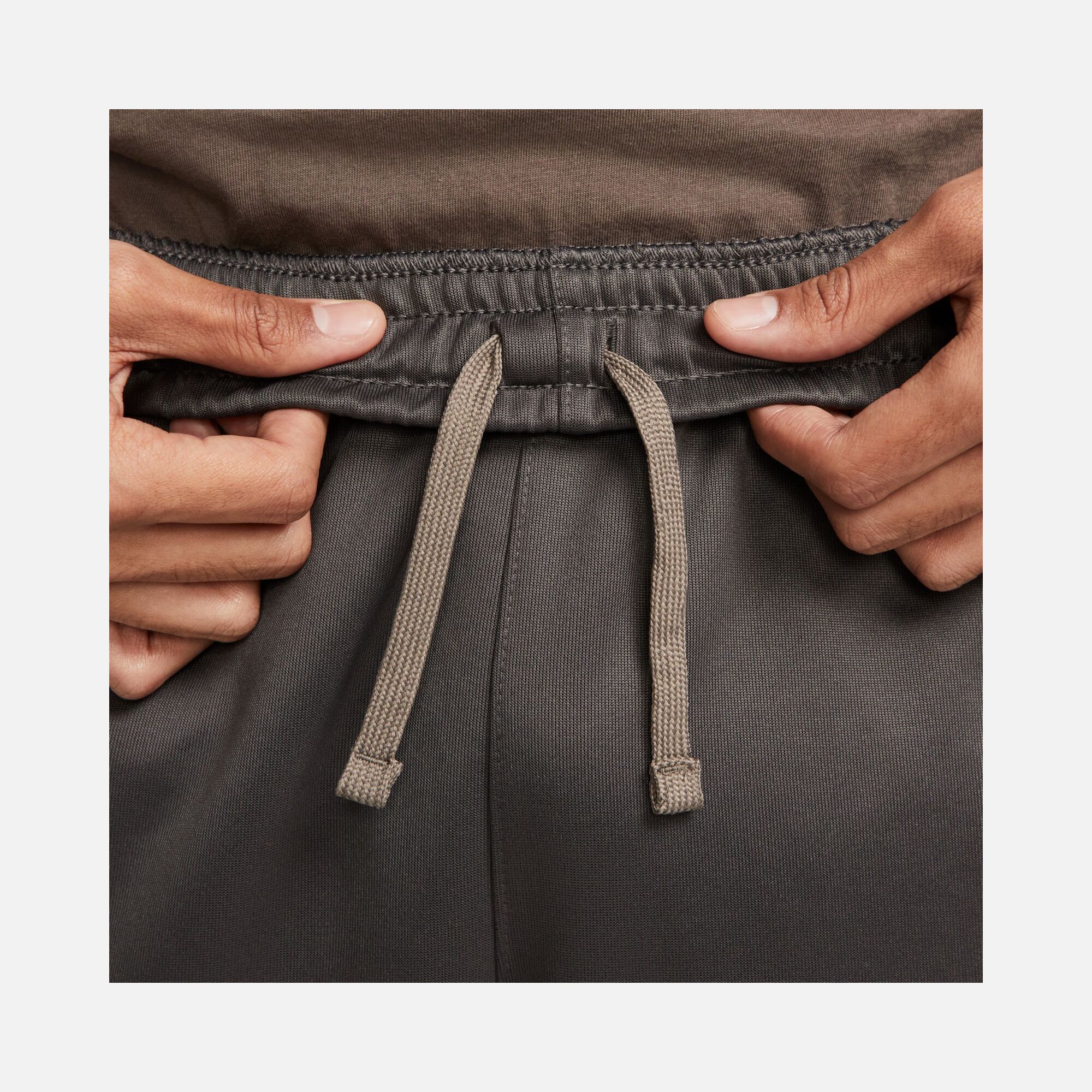 Nike Sportswear Repeat Graphic Erkek Eşofman Altı