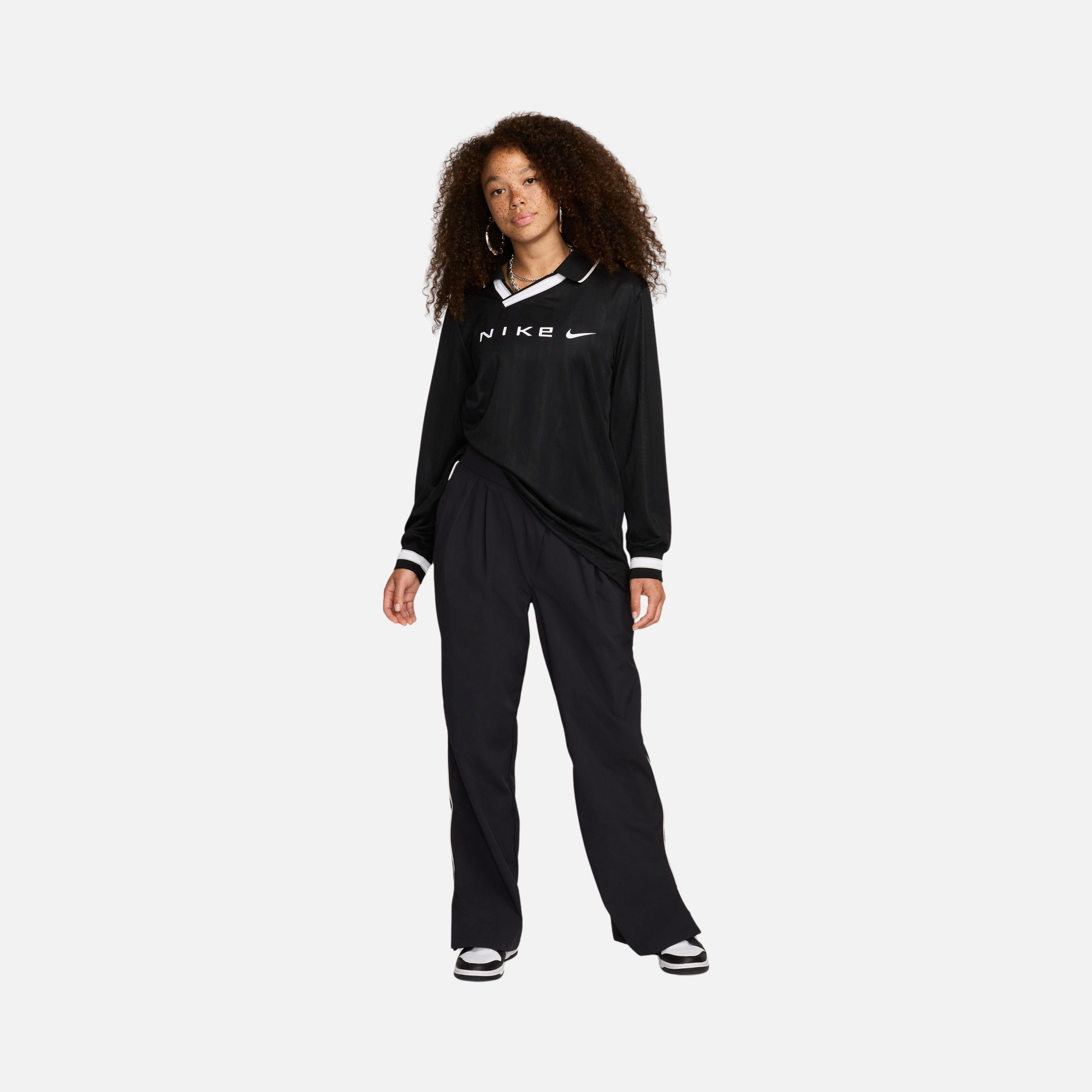 Nike Sportswear Mid-Rise Repel Asymmetrical-Waist Kadın Pantolon