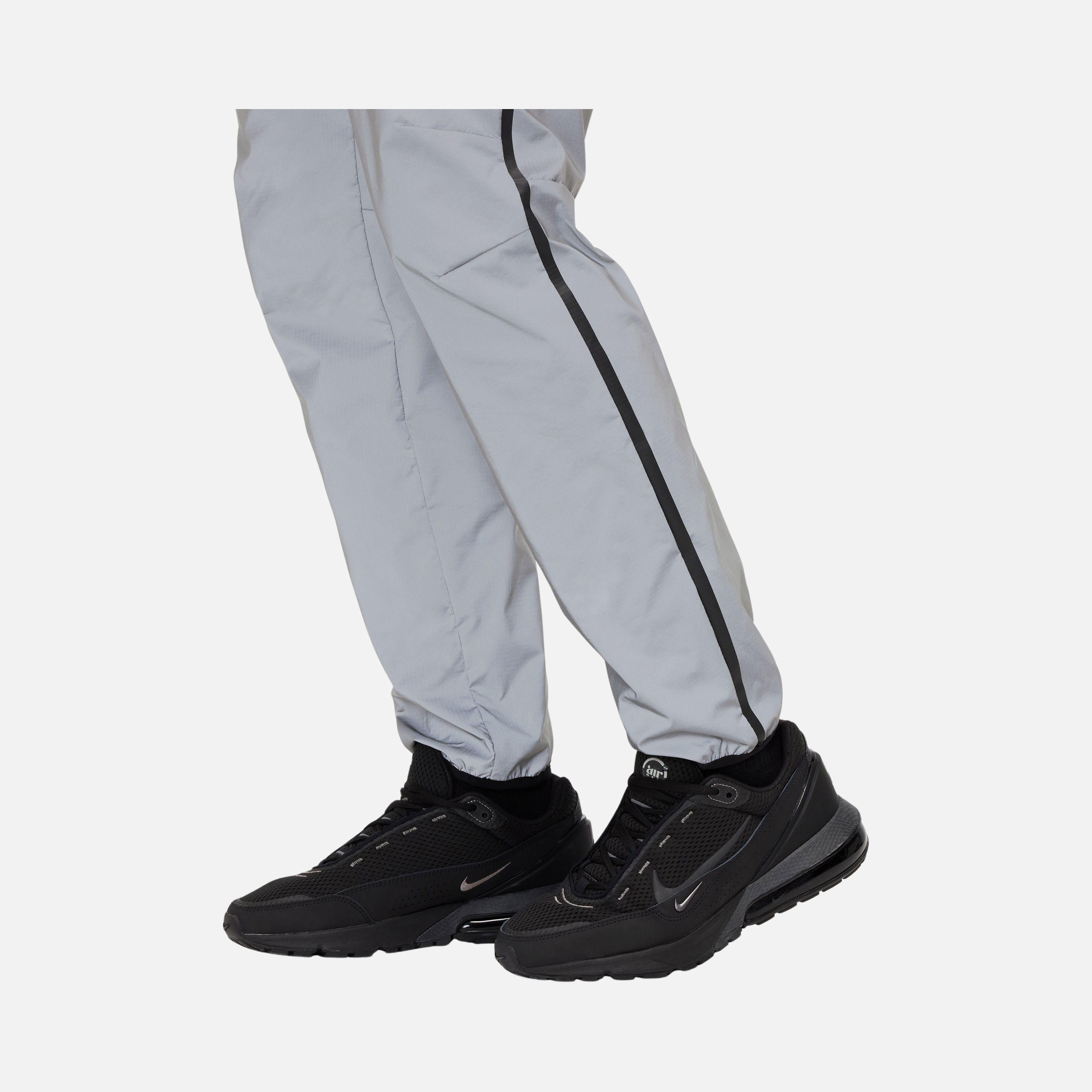 Nike Sportswear Tech Seasonal Woven Flash Erkek Eşofman Altı