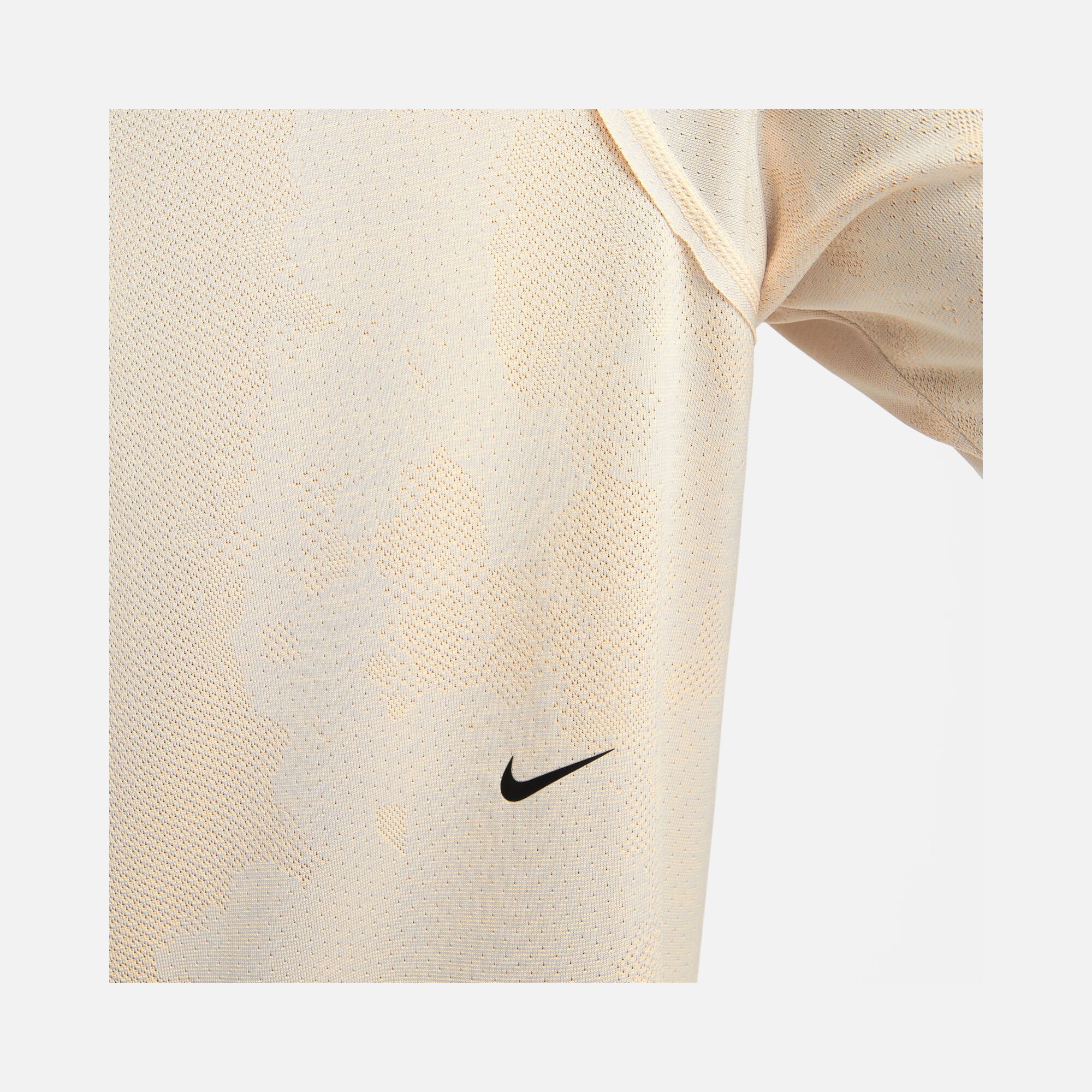 Nike Dri-Fit ADV Axis Performance System Engineered Training Short-Sleeve Erkek Tişört