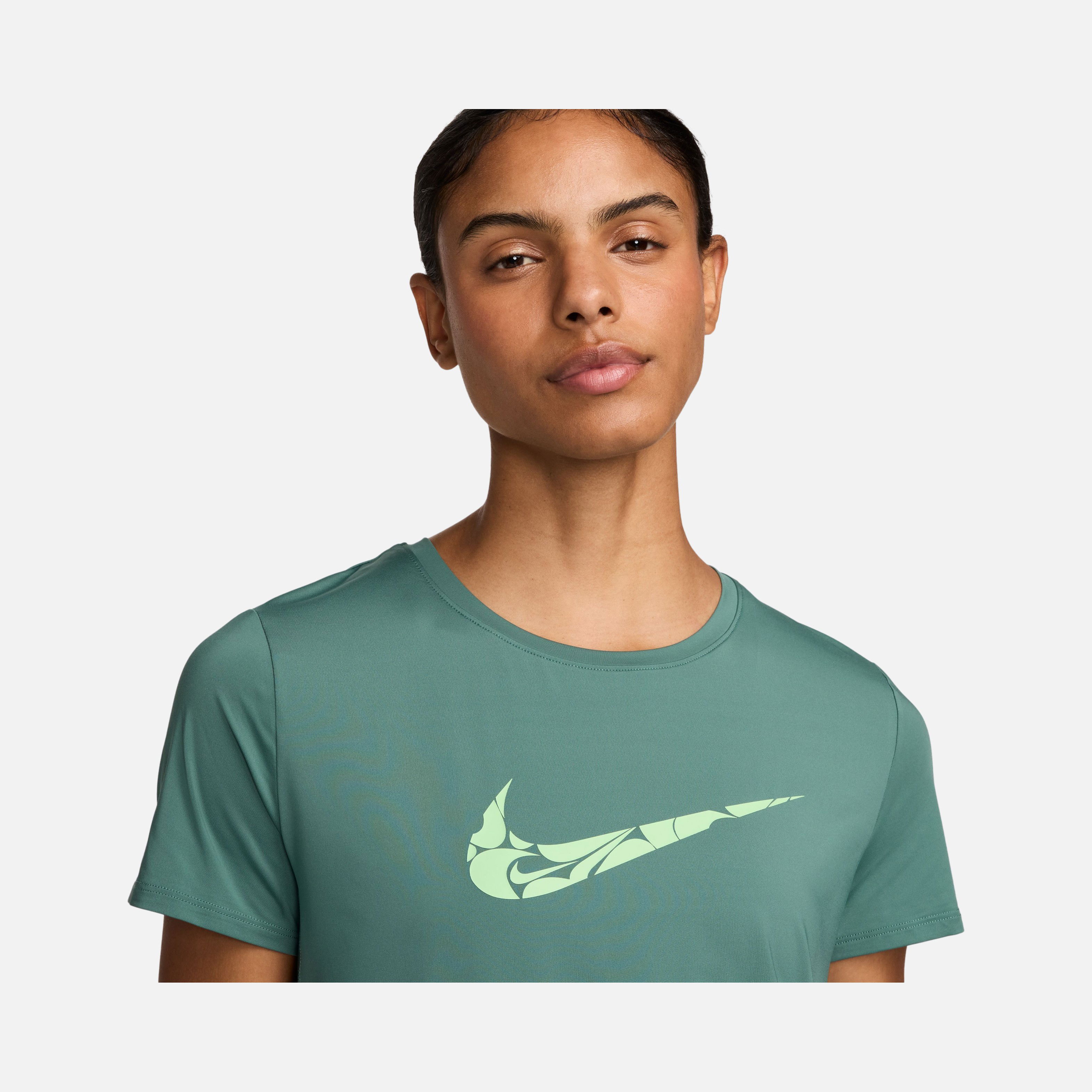 Nike One Dri-Fit Printed Swoosh Logo Running Short-Sleeve Kadın Tişört