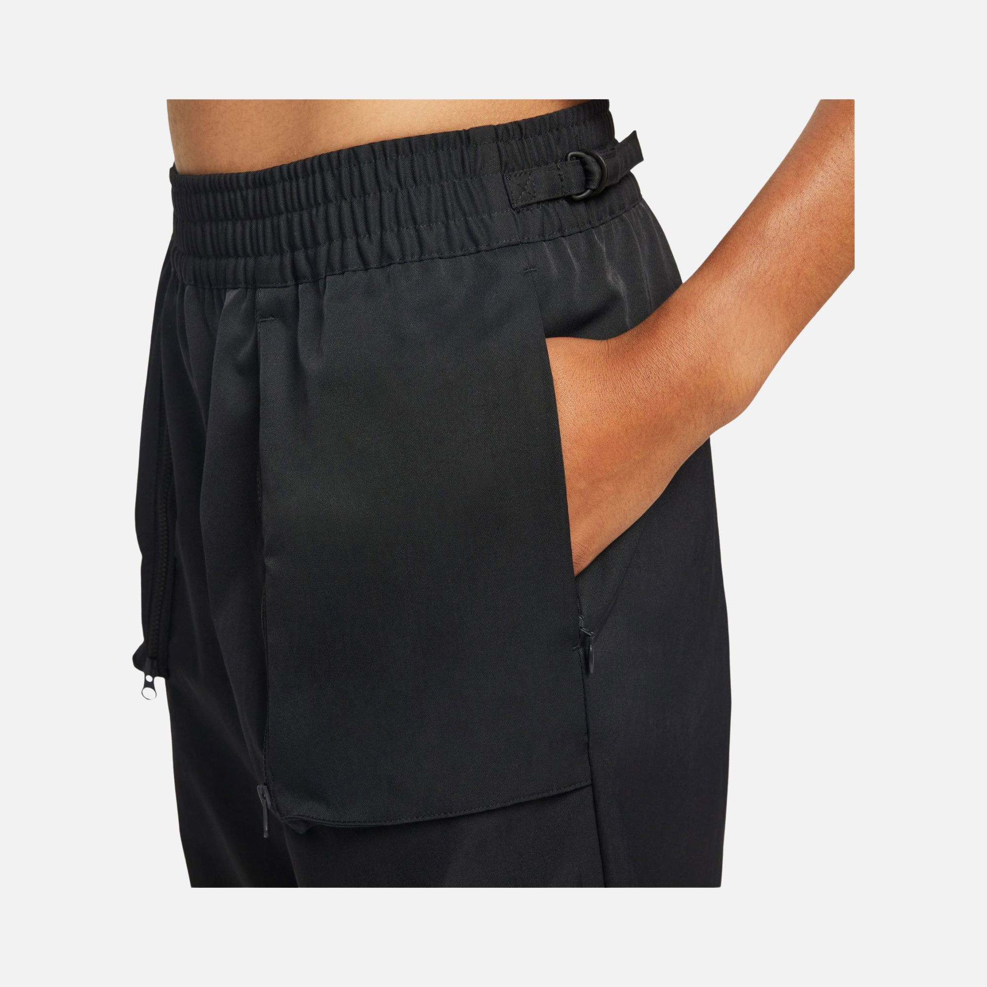 Nike Sportswear Dri-Fit Tech Pack Woven Mid-Rise Kadın Eşofman Altı