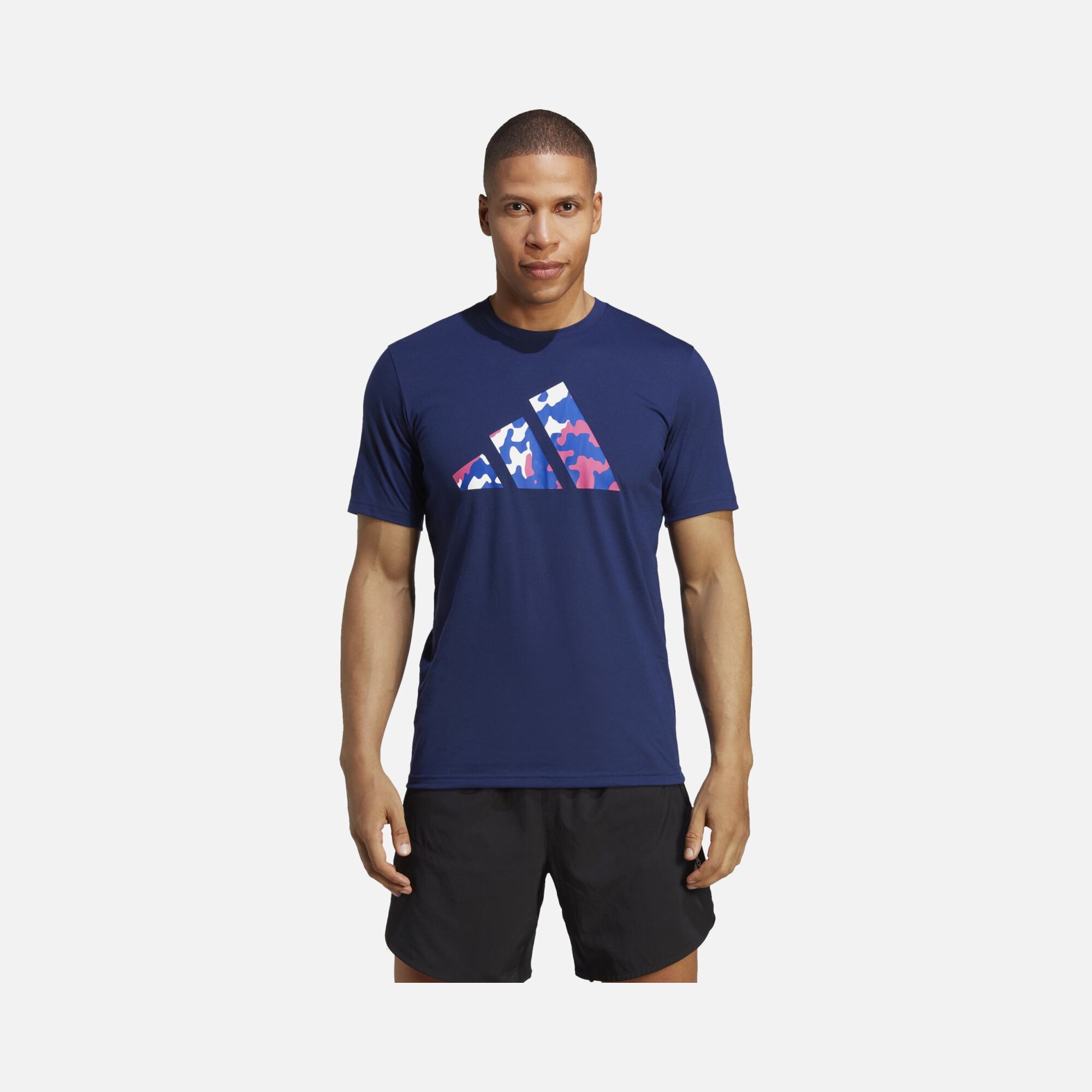 adidas Train Essentials Seasonal Logo Training Short-Sleeve Erkek tişört