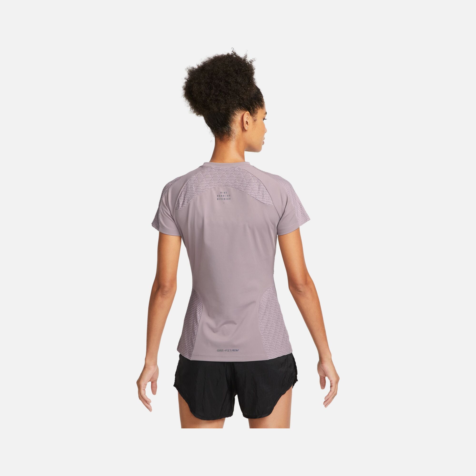 Nike Dri-Fit ADV Run Division Short-Sleeve Kadın Tişört