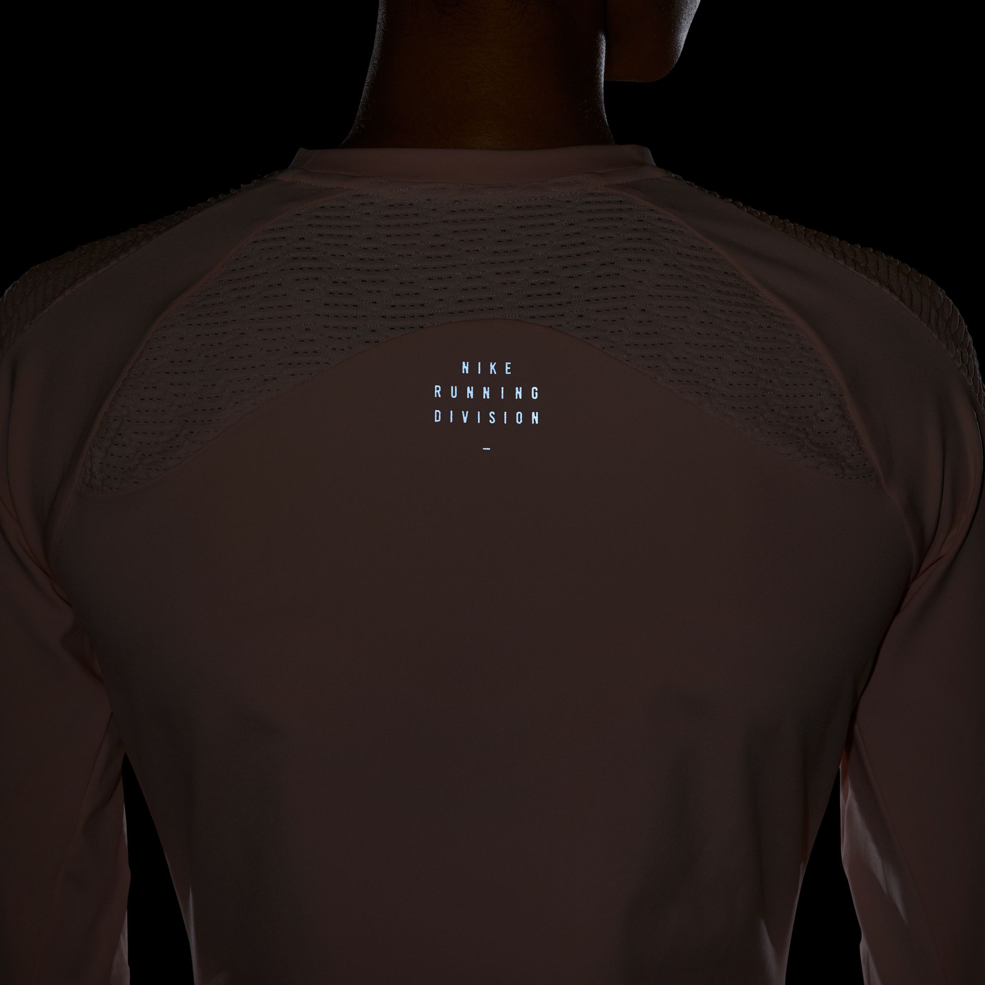 Nike Dri-Fit ADV Run Division Long-Sleeve Kadın Tişört