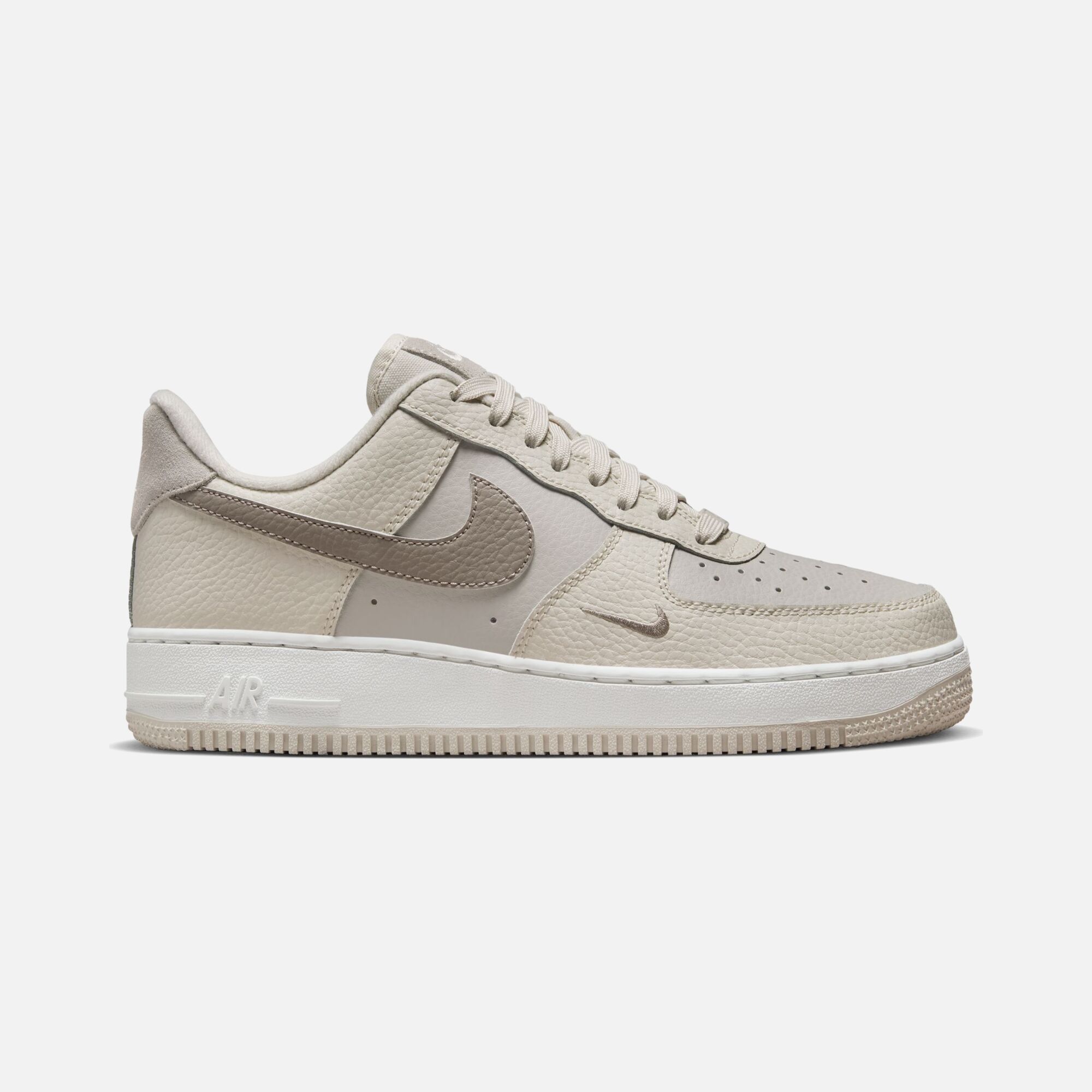 Nike Air Force 1 Low '07 Kadın Spor Ayakkabı