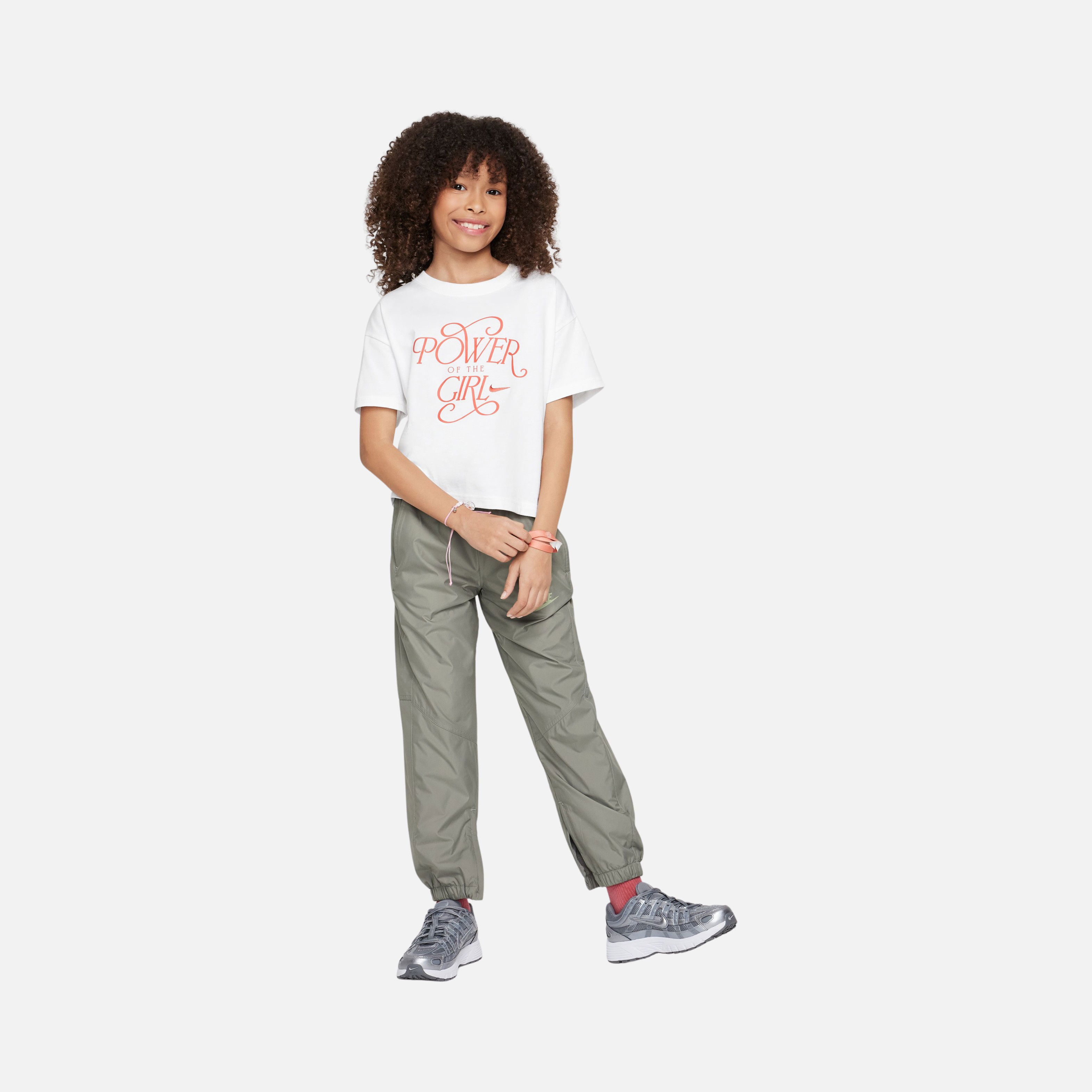 Nike Sportswear ''Power of The Girl Graphic'' Short-Sleeve (Girls') Çocuk Tişört